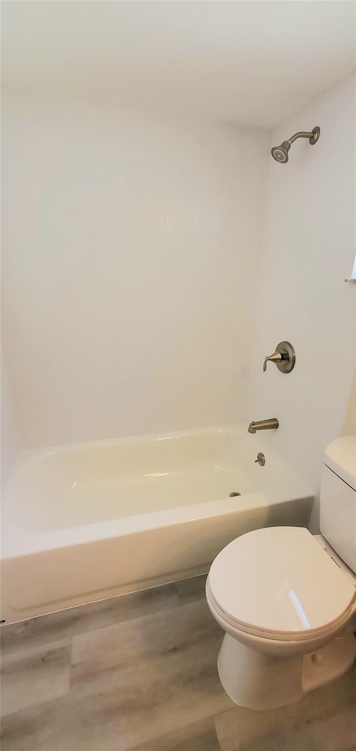 CORAL SPRINGS UNIVERSITY - Residential Lease