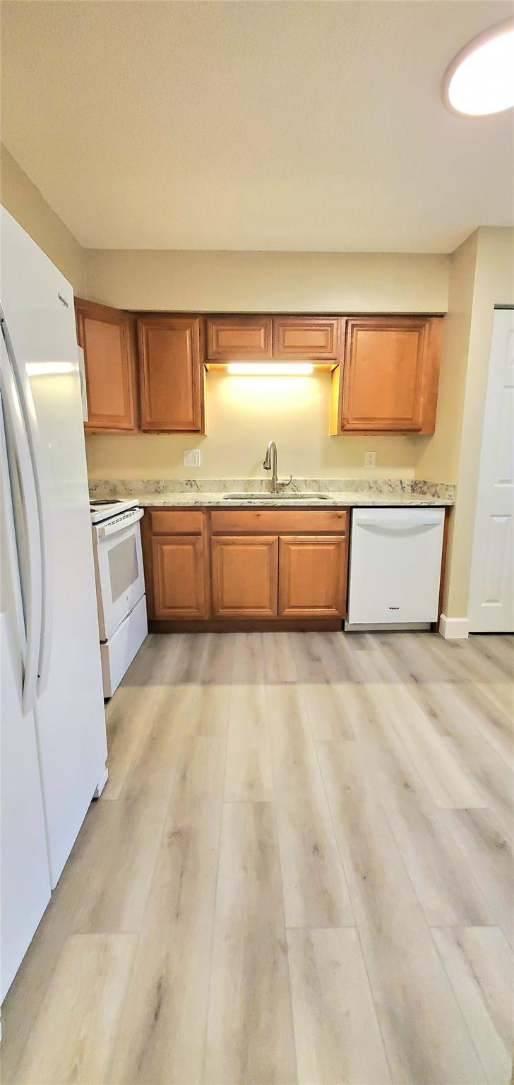 CORAL SPRINGS UNIVERSITY - Residential Lease