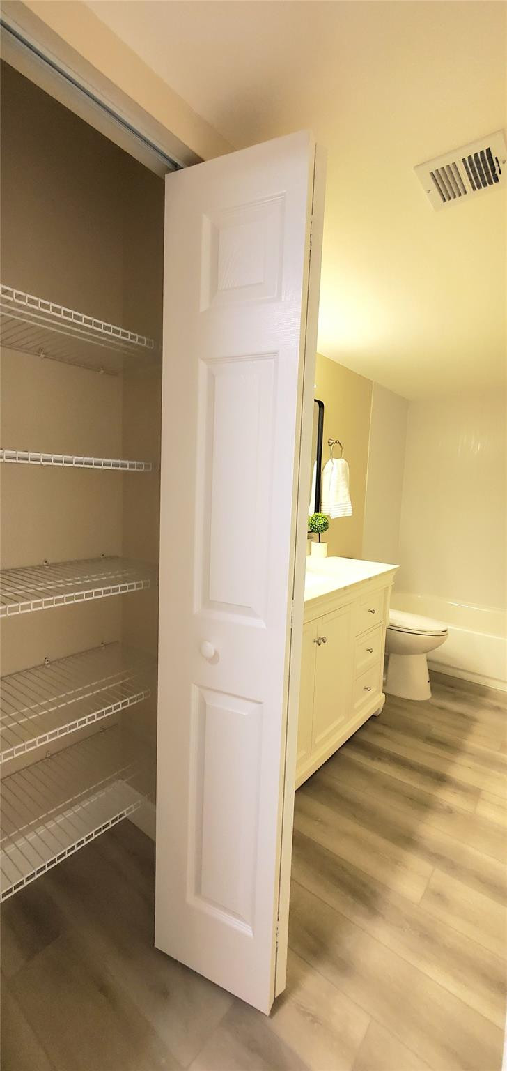 CORAL SPRINGS UNIVERSITY - Residential Lease