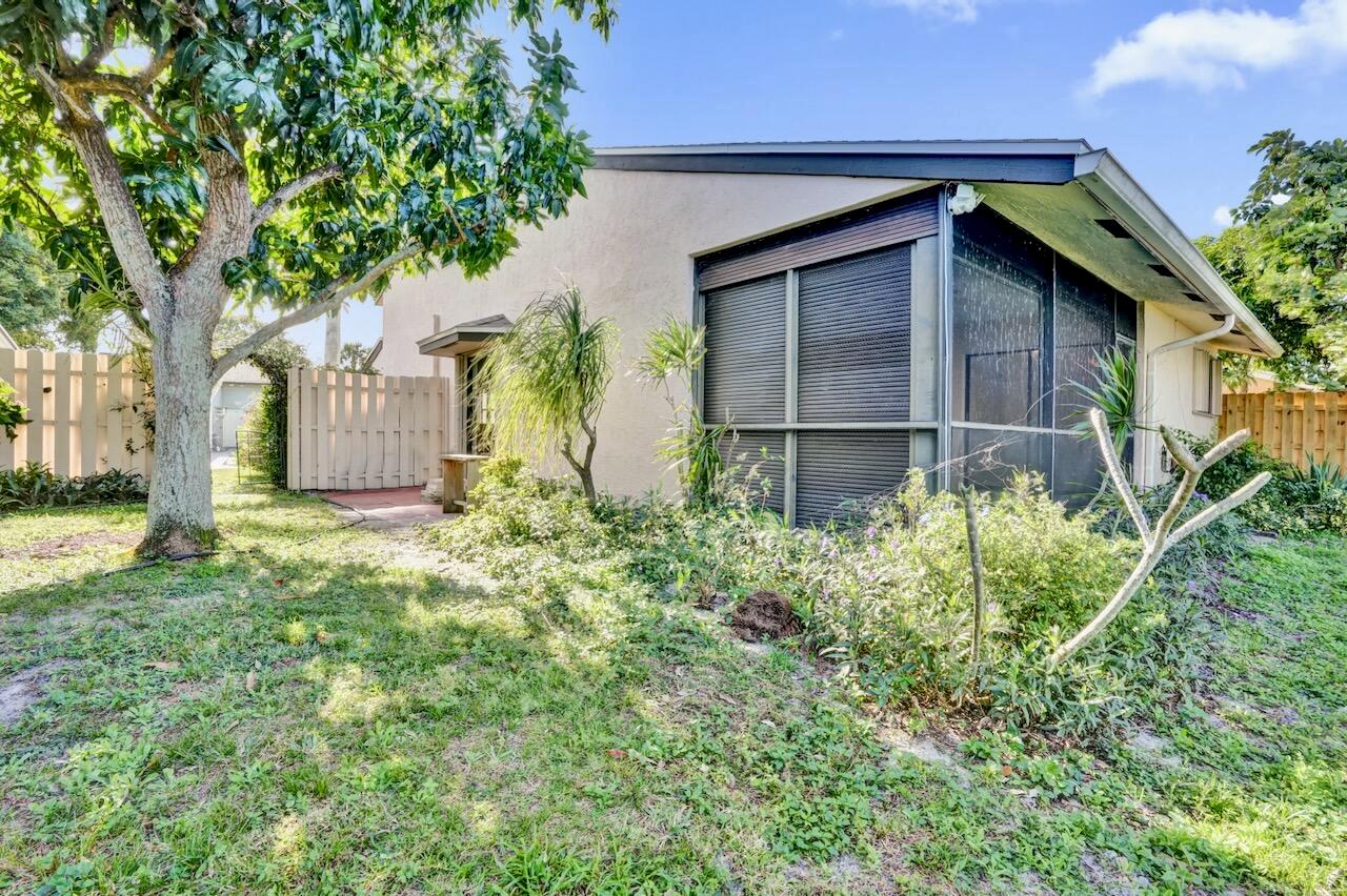 BOYNTON LAKES 5 - Residential