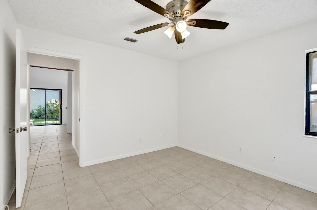 BOYNTON LAKES 5 - Residential