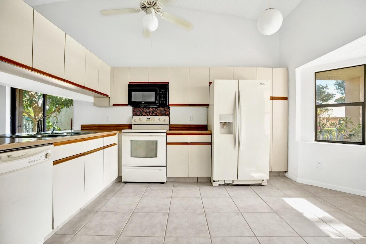 BOYNTON LAKES 5 - Residential