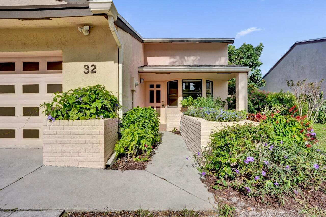 BOYNTON LAKES 5 - Residential