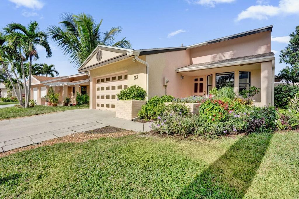 Photo of 32 Buxton Lane, Boynton Beach, FL 33426 (MLS # R11149847)