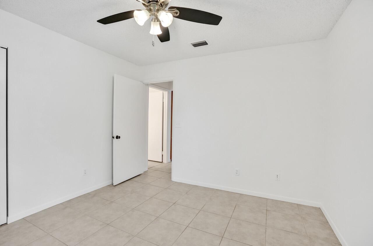 BOYNTON LAKES 5 - Residential