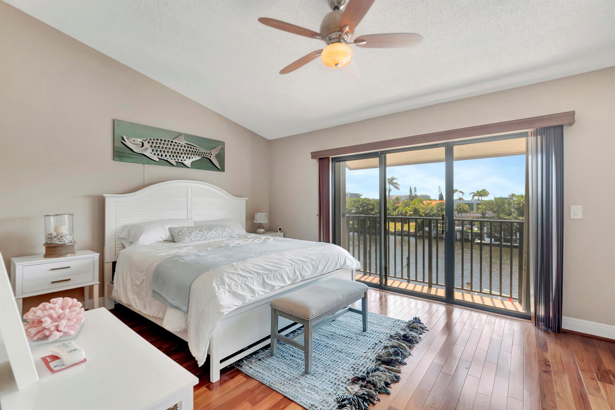 CAPTAINS WALK CONDO - Residential
