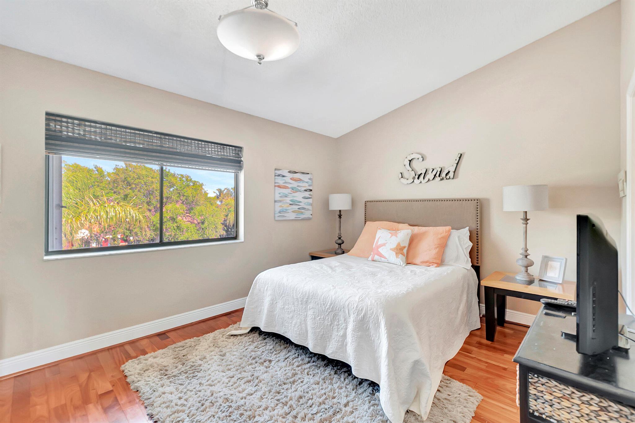 CAPTAINS WALK CONDO - Residential