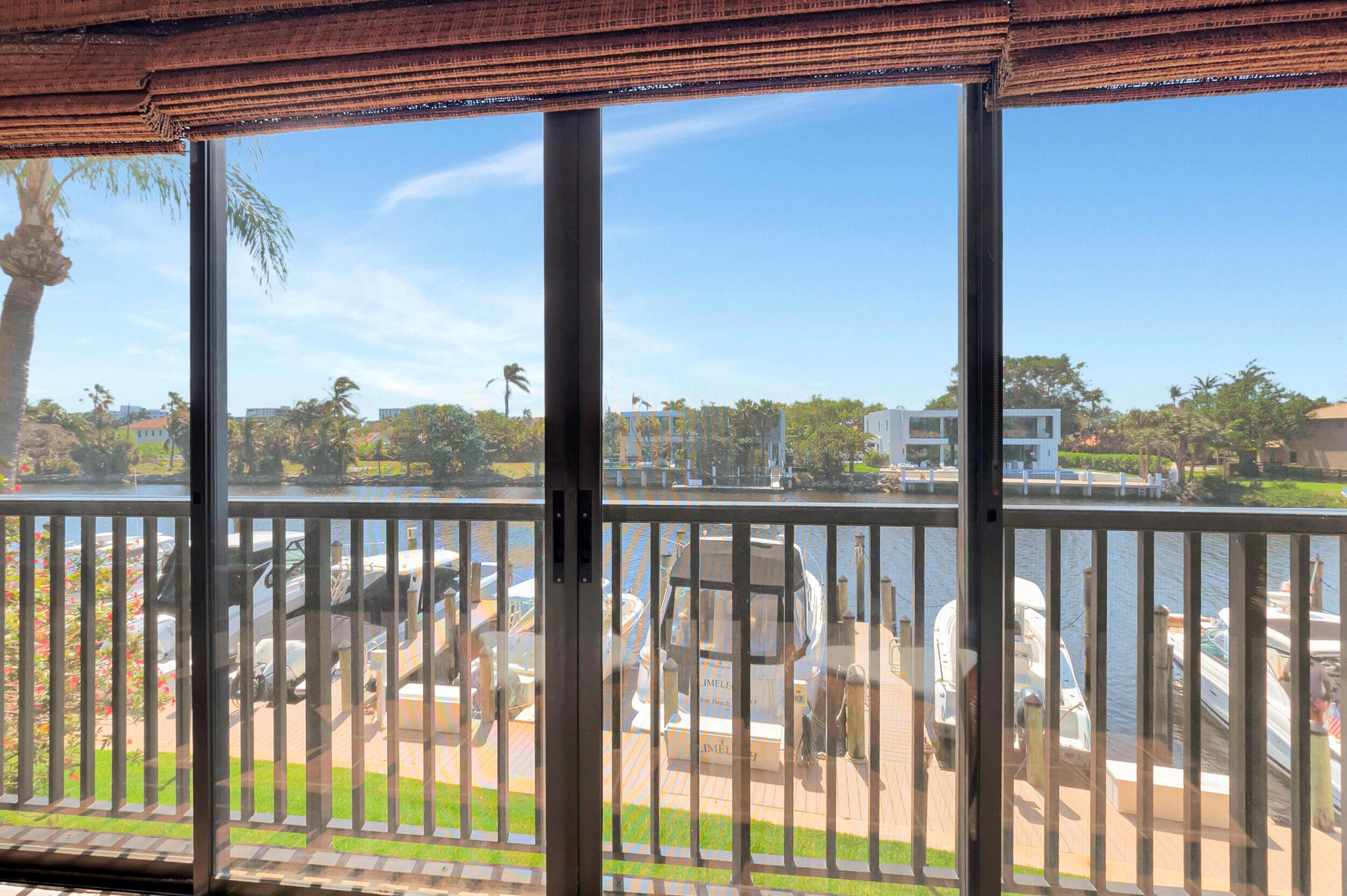 CAPTAINS WALK CONDO - Residential