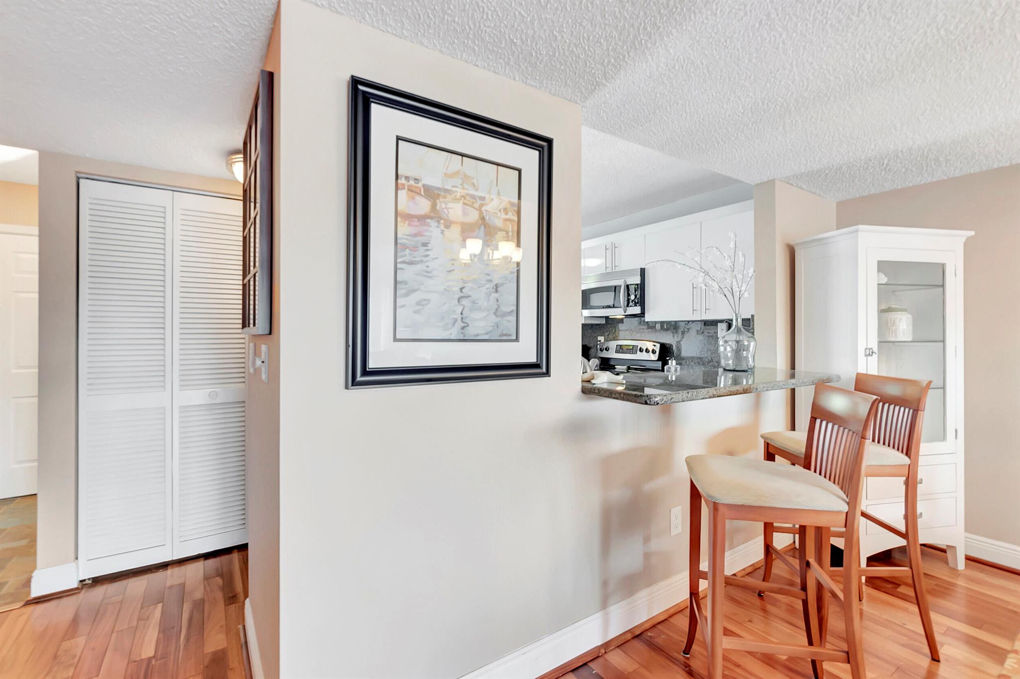 CAPTAINS WALK CONDO - Residential