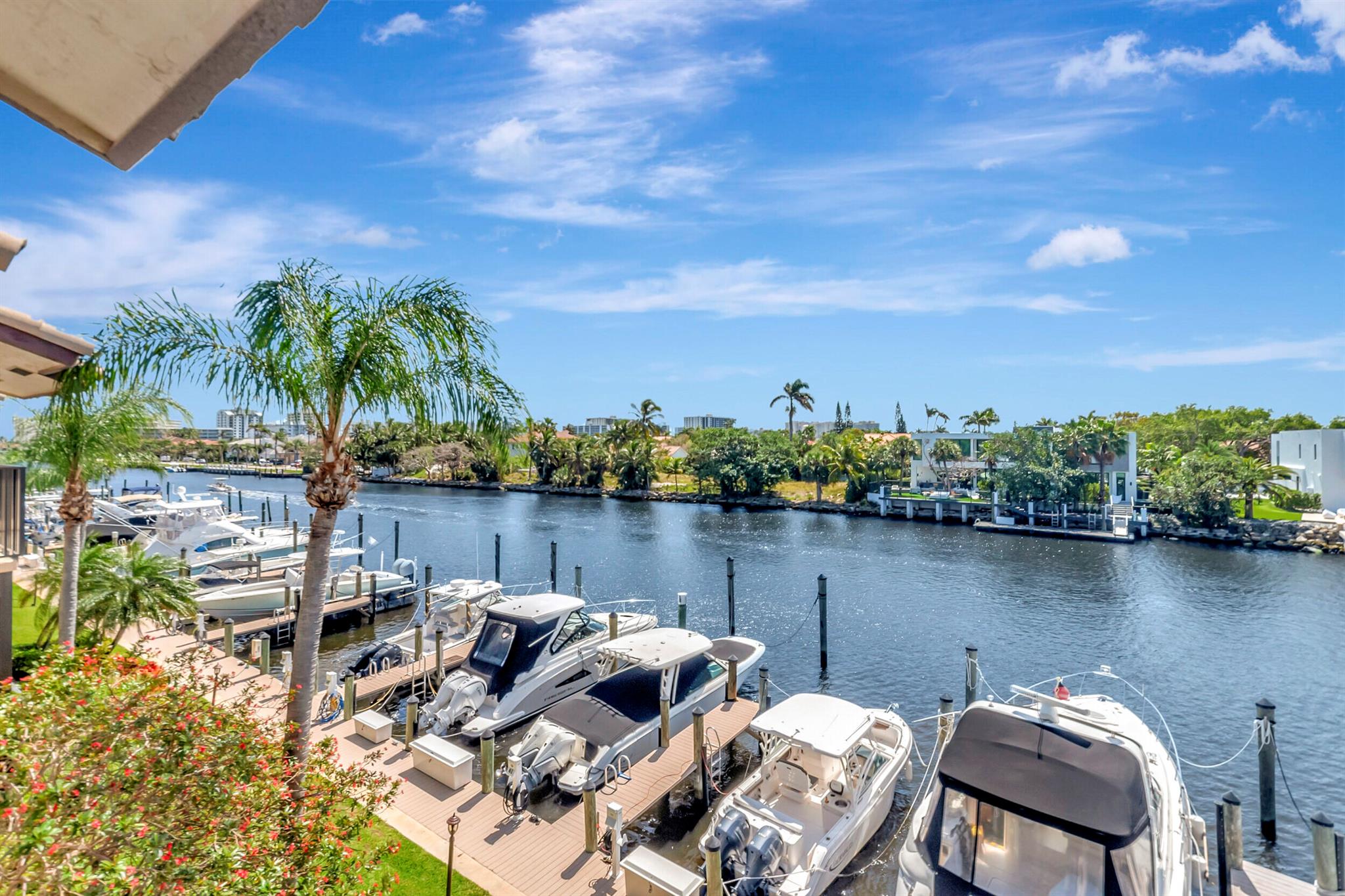 CAPTAINS WALK CONDO - Residential