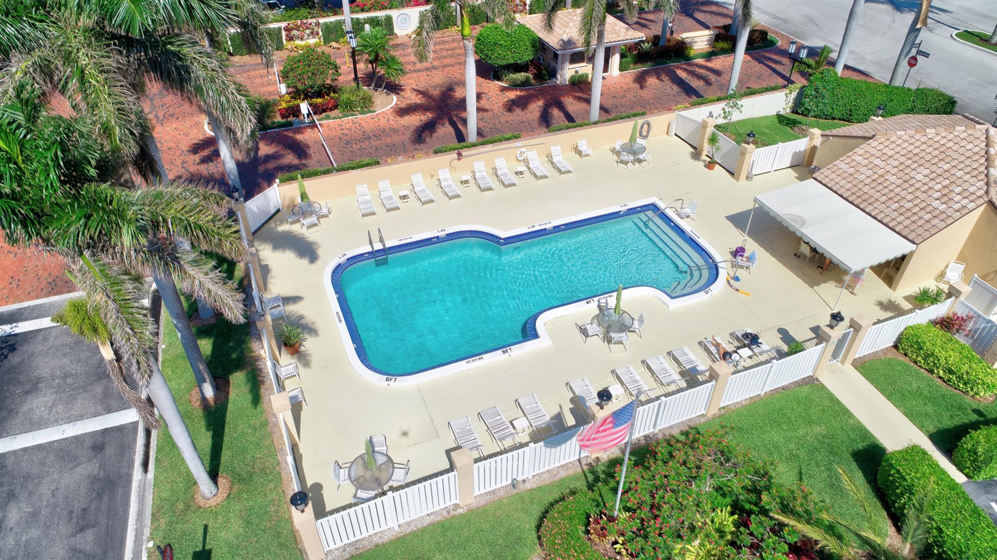 CAPTAINS WALK CONDO - Residential