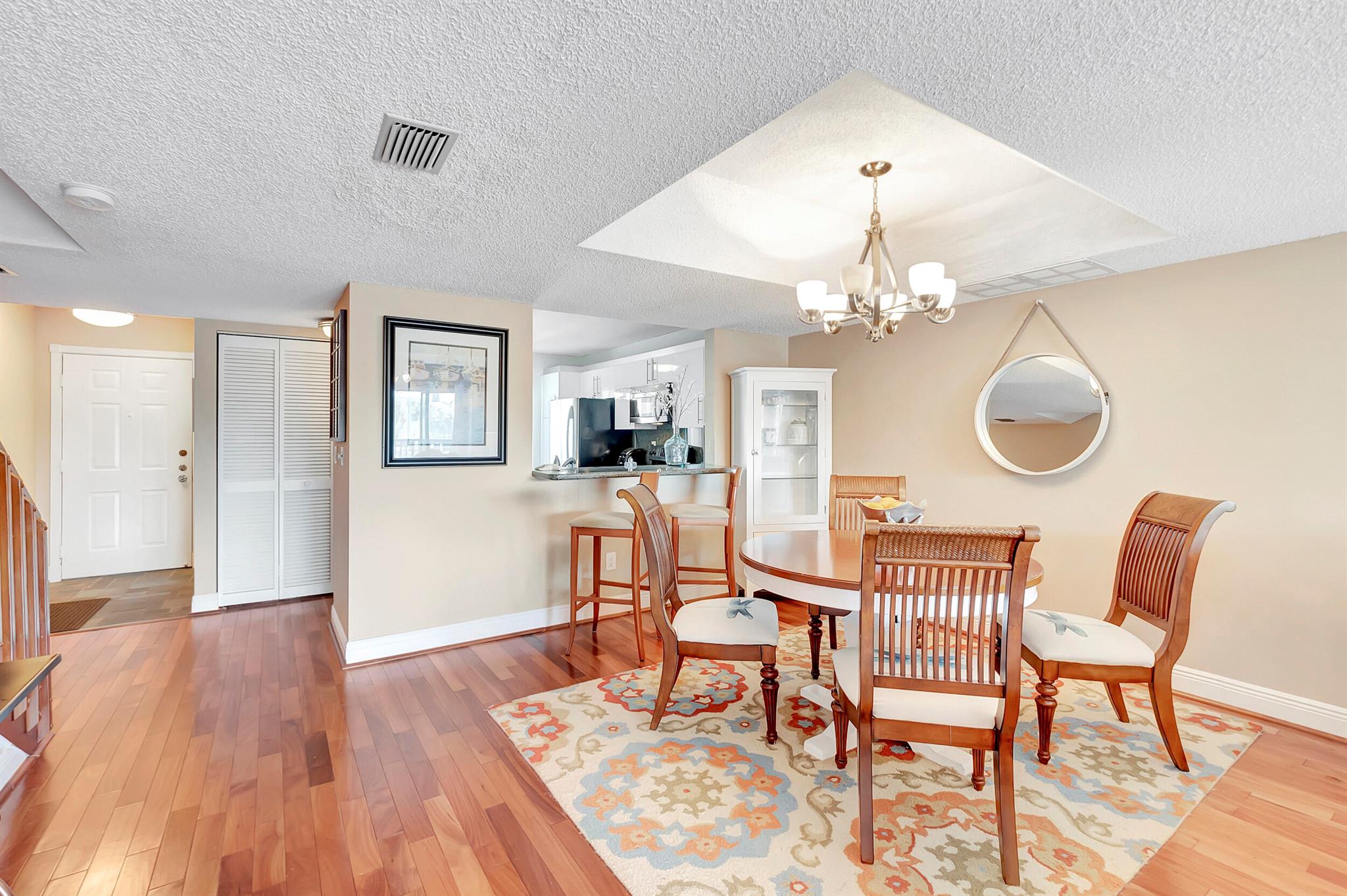 CAPTAINS WALK CONDO - Residential