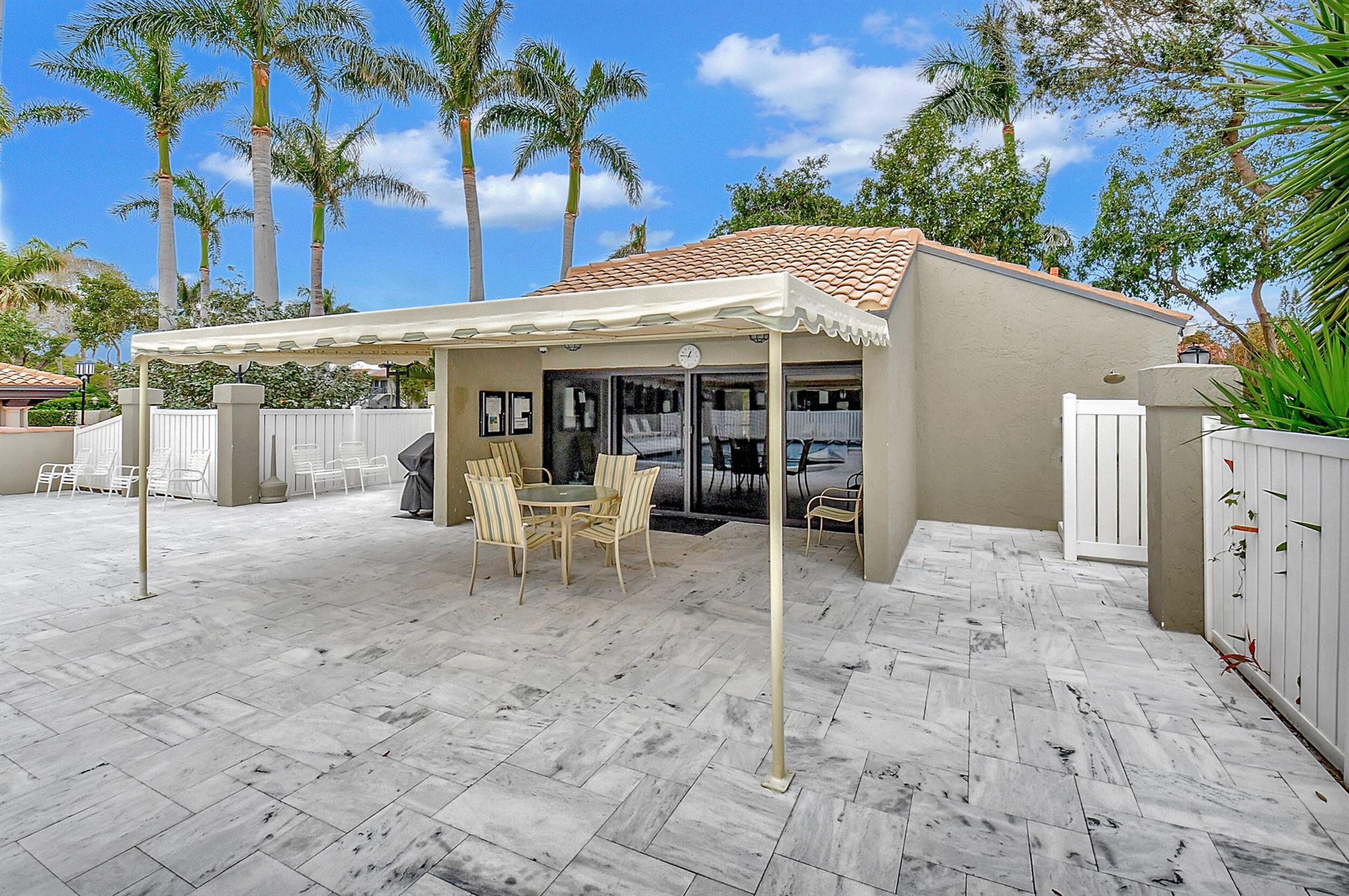 CAPTAINS WALK CONDO - Residential