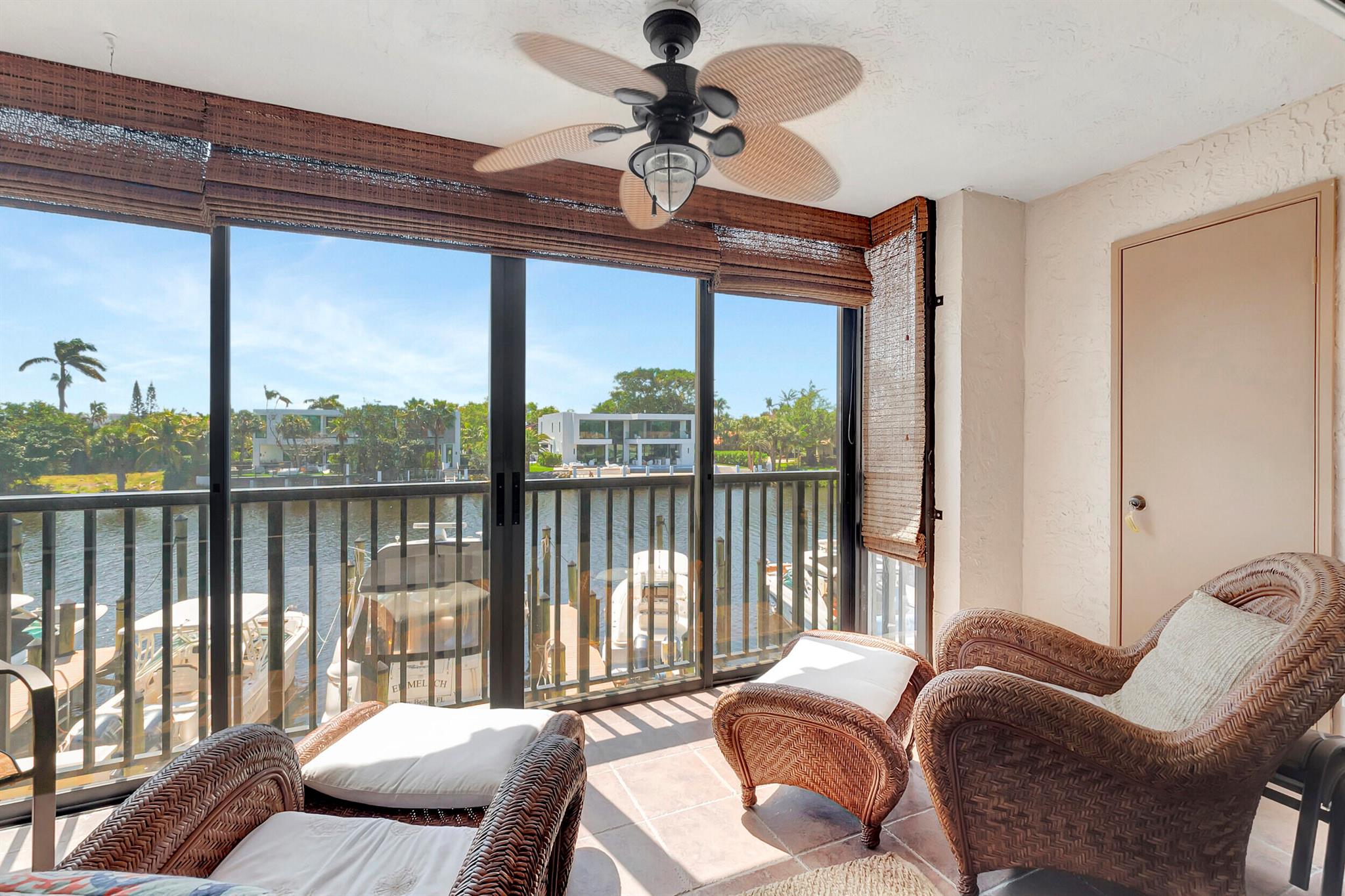 CAPTAINS WALK CONDO - Residential