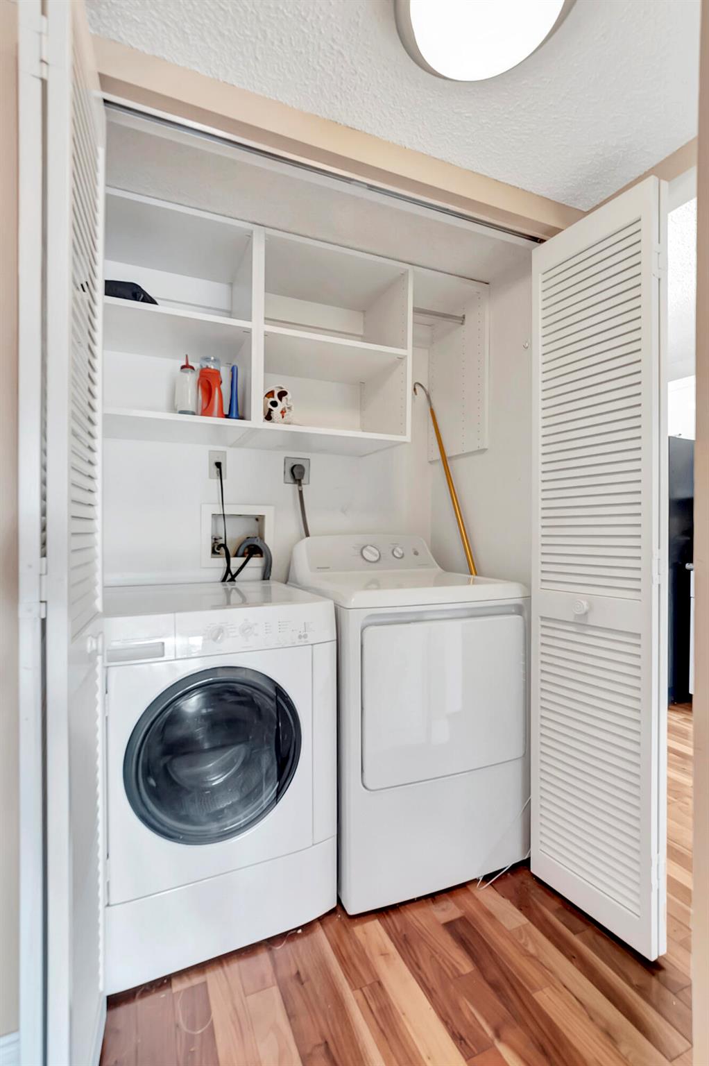 CAPTAINS WALK CONDO - Residential