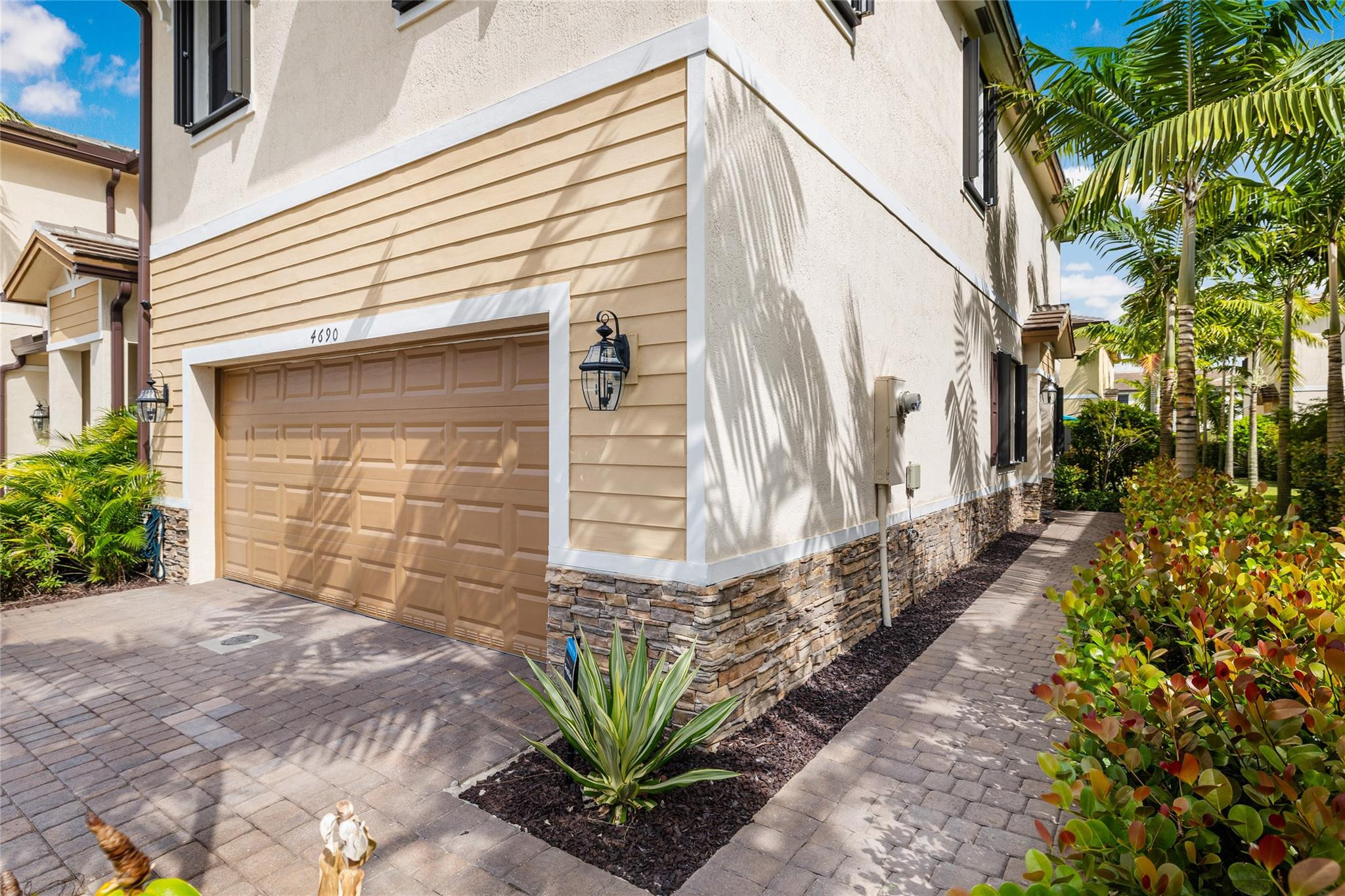 Palomino Lake - Residential