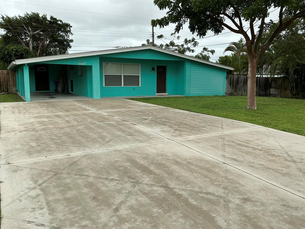 Photo of 8151 SE Evergreen Street, Hobe Sound, FL 33455 (MLS # R11131705)