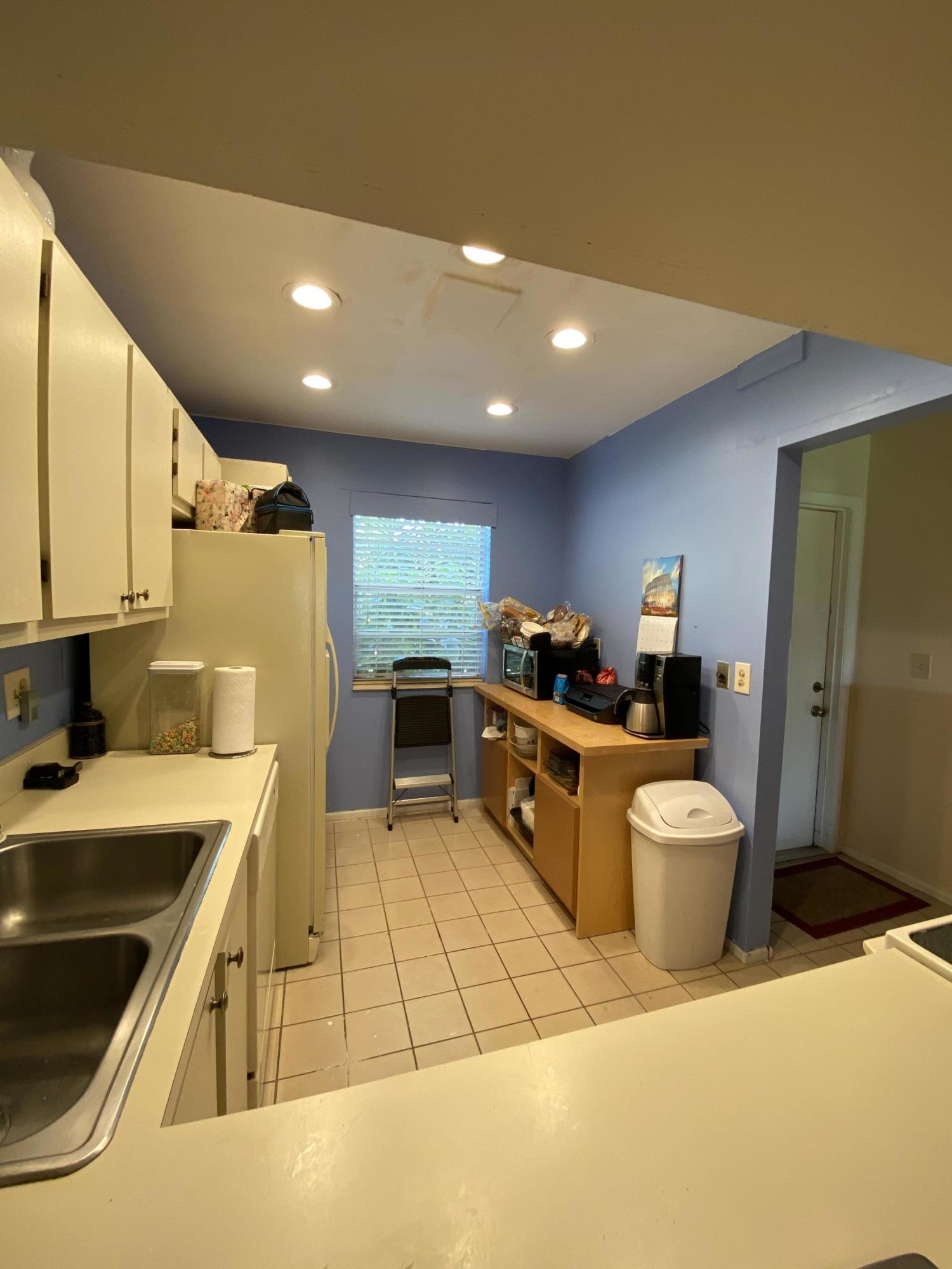 GOLDEN LAKES VILLAGE CONDO B C D - Residential