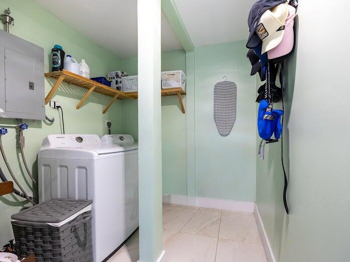 PALM SPRINGS VILLAGE 2 - Residential