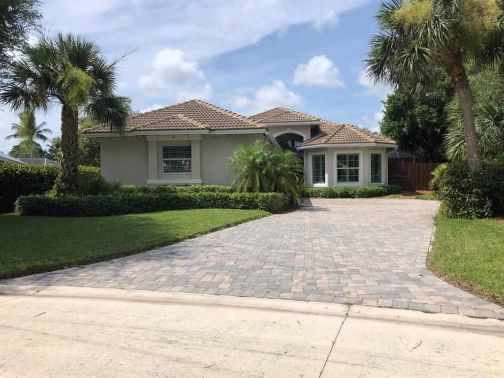 Photo of 9209 SE Mystic Cove Terrace, Hobe Sound, FL 33455 (MLS # R10738535)