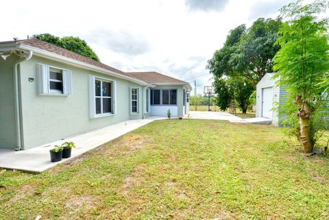 A home in Port St Lucie