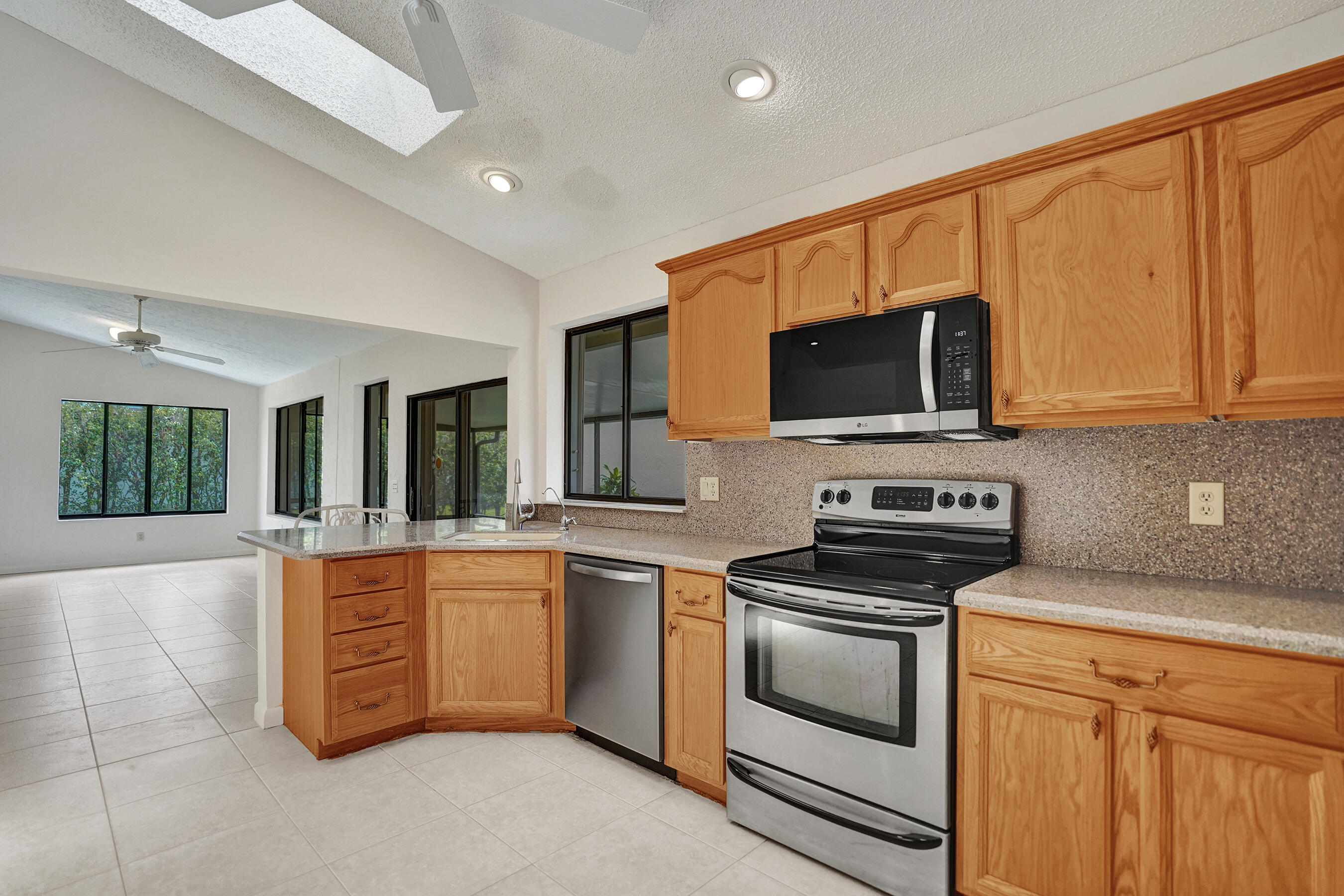 RAINBERRY BAY SEC 9 - Residential