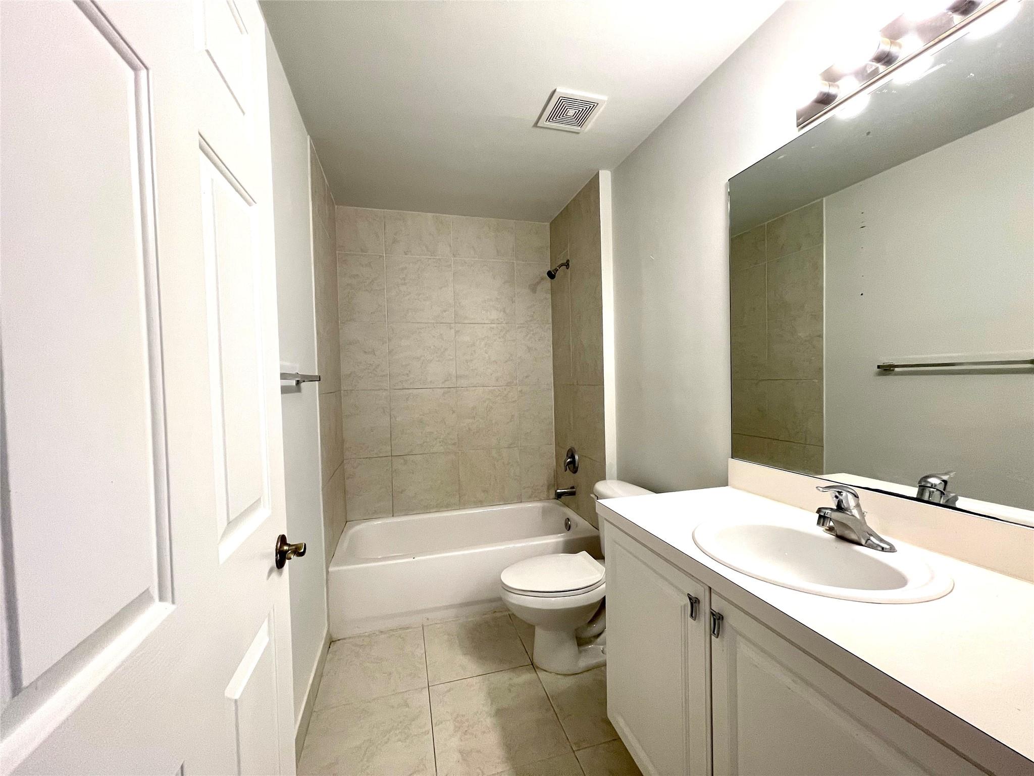 CORAL PARK TOWNHOMES WEST - Residential