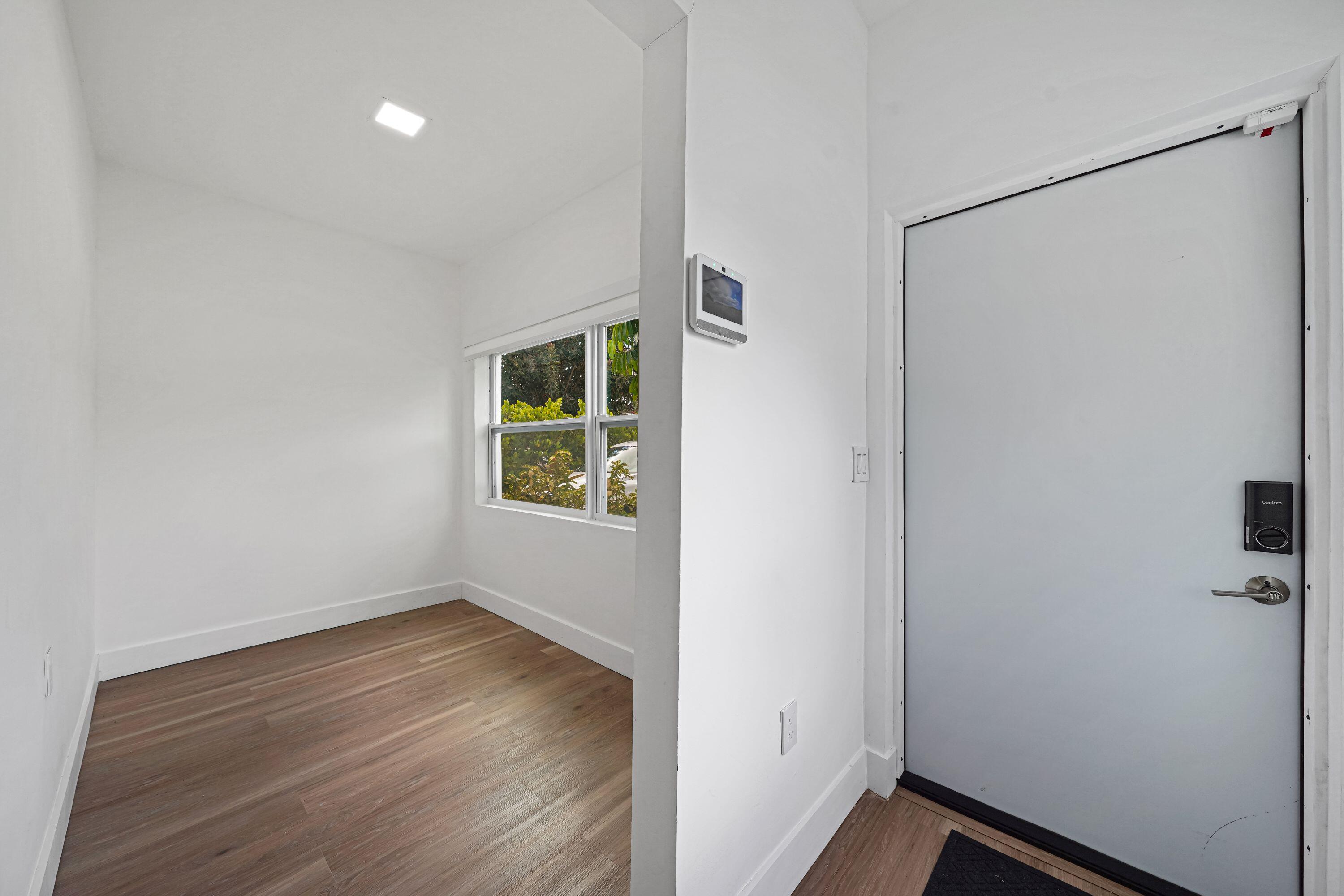 2707 ADAMS Street .