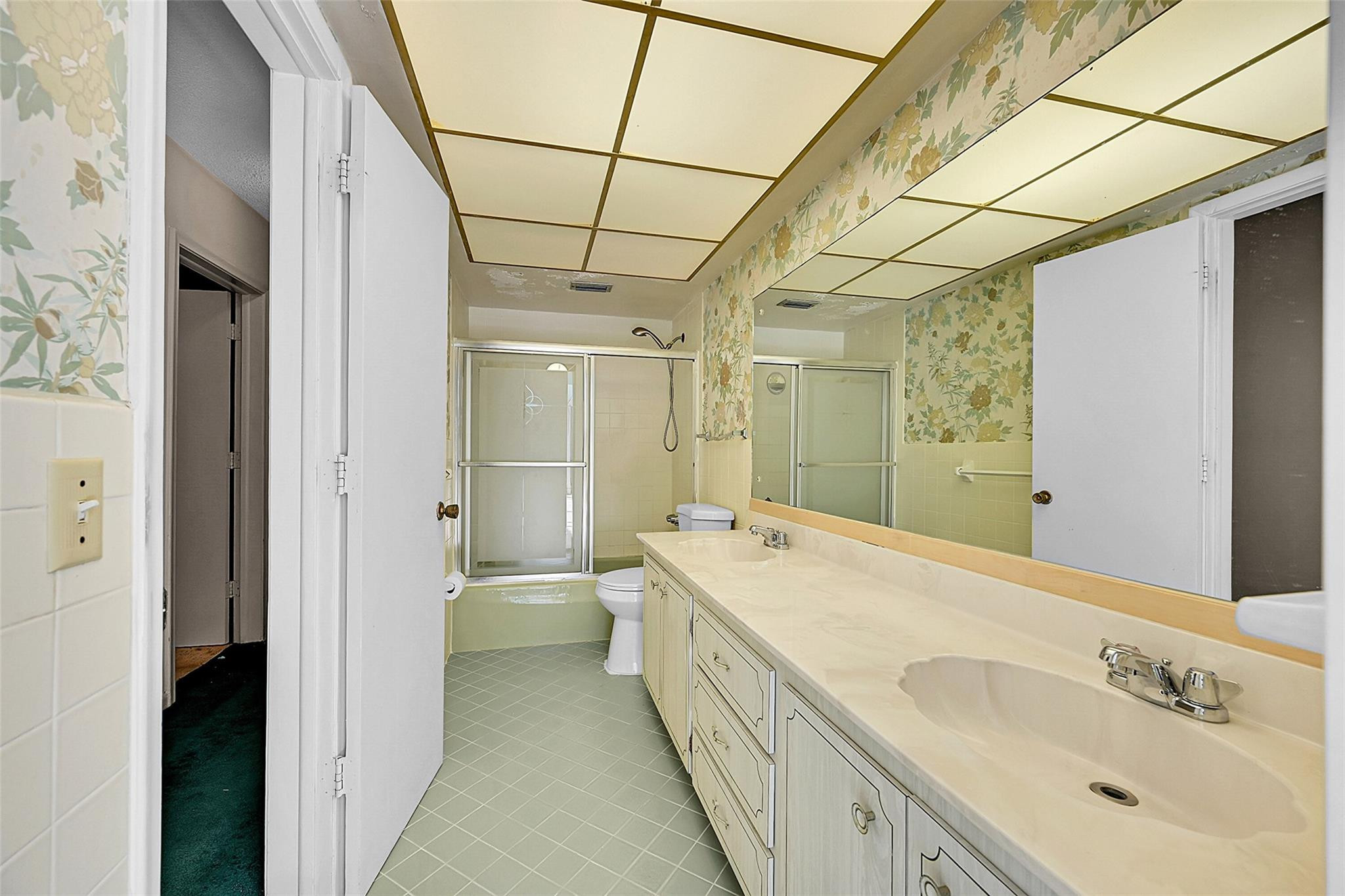 Plantations Secluded Gard - Residential