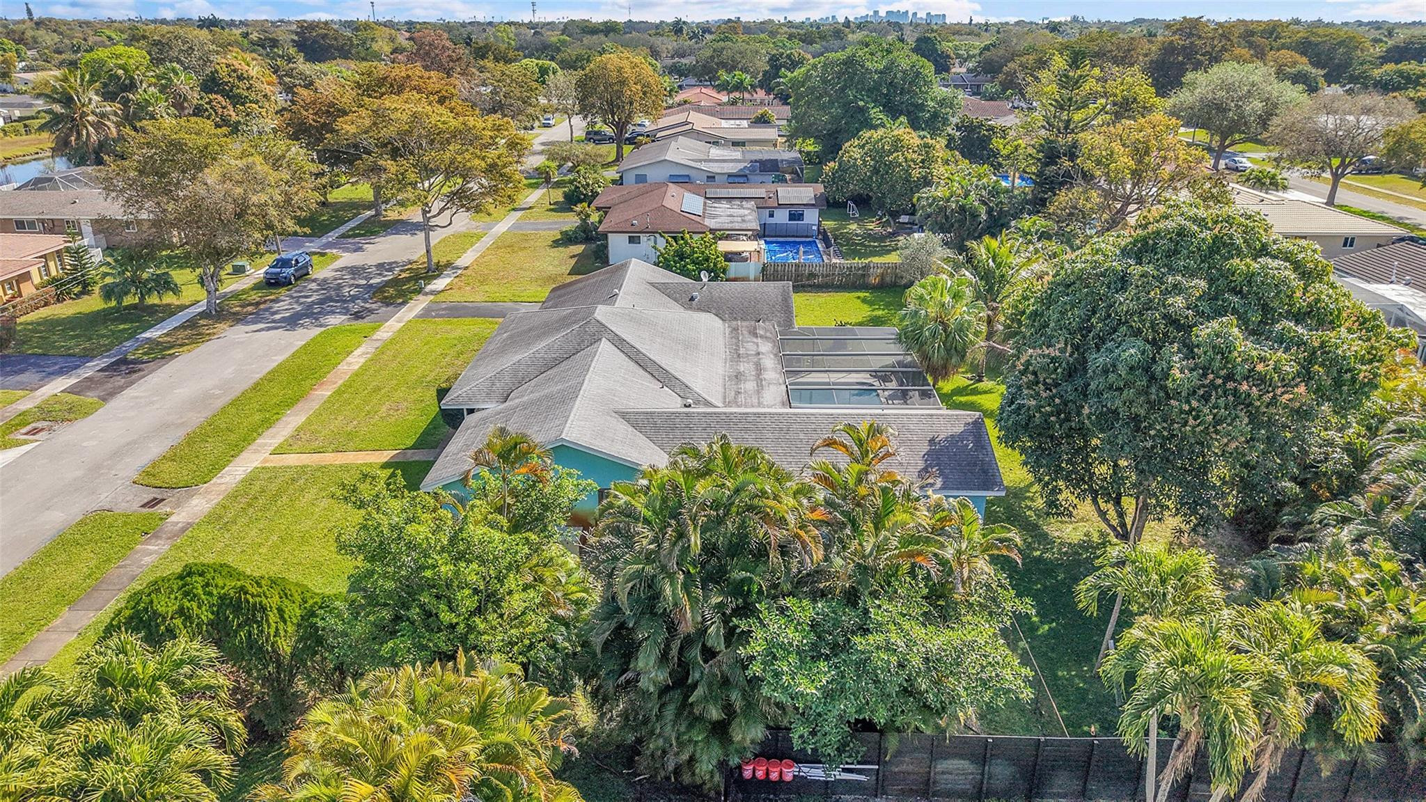 Plantations Secluded Gard - Residential