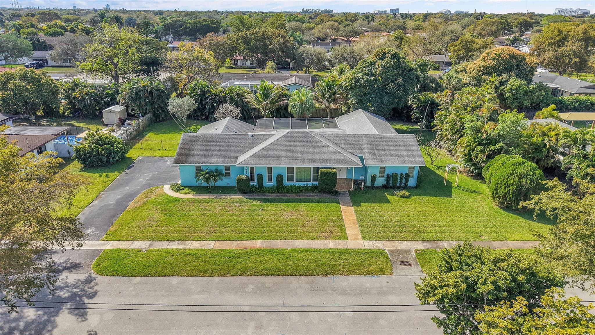 Plantations Secluded Gard - Residential