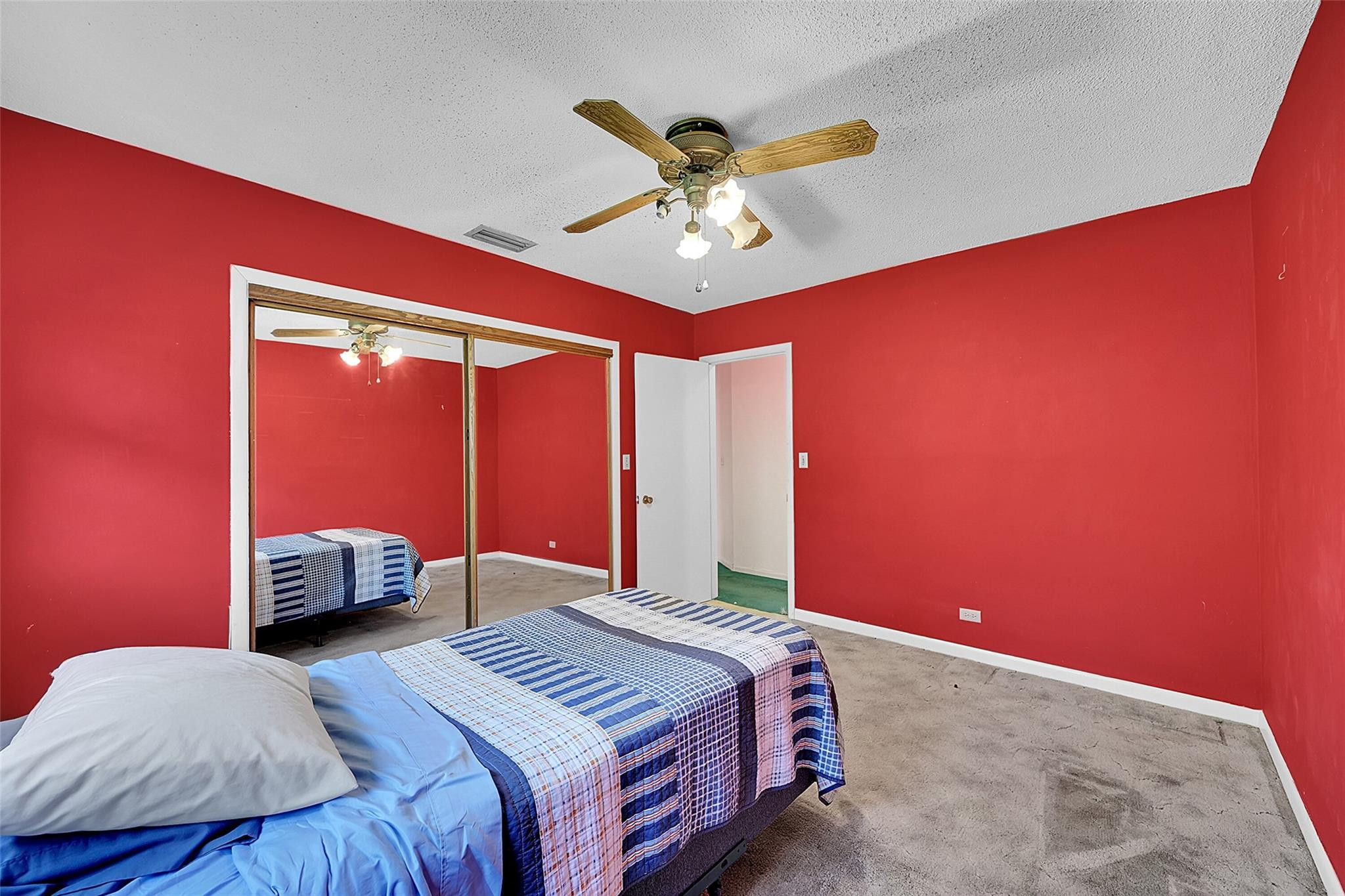 Plantations Secluded Gard - Residential