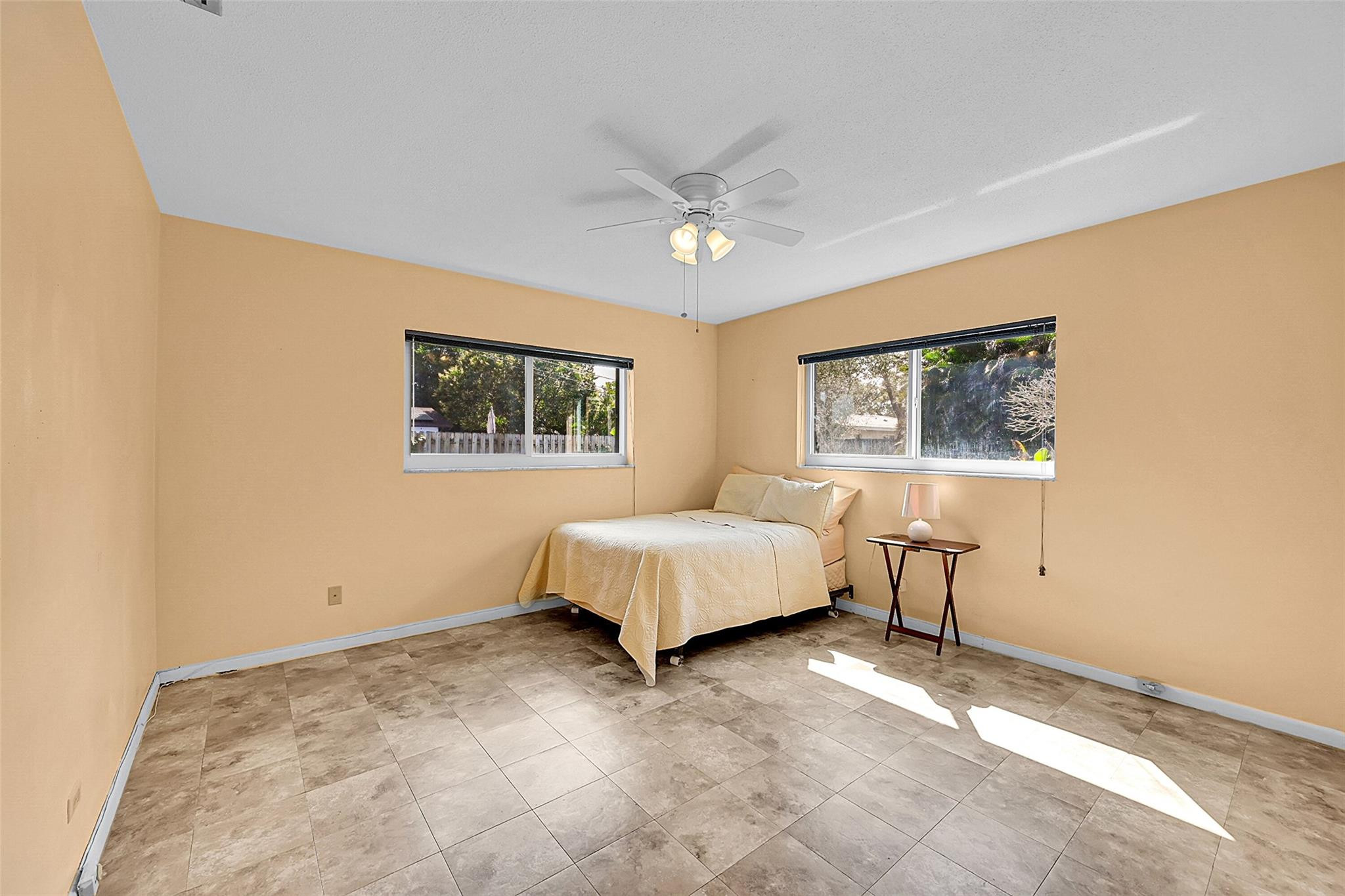 Plantations Secluded Gard - Residential