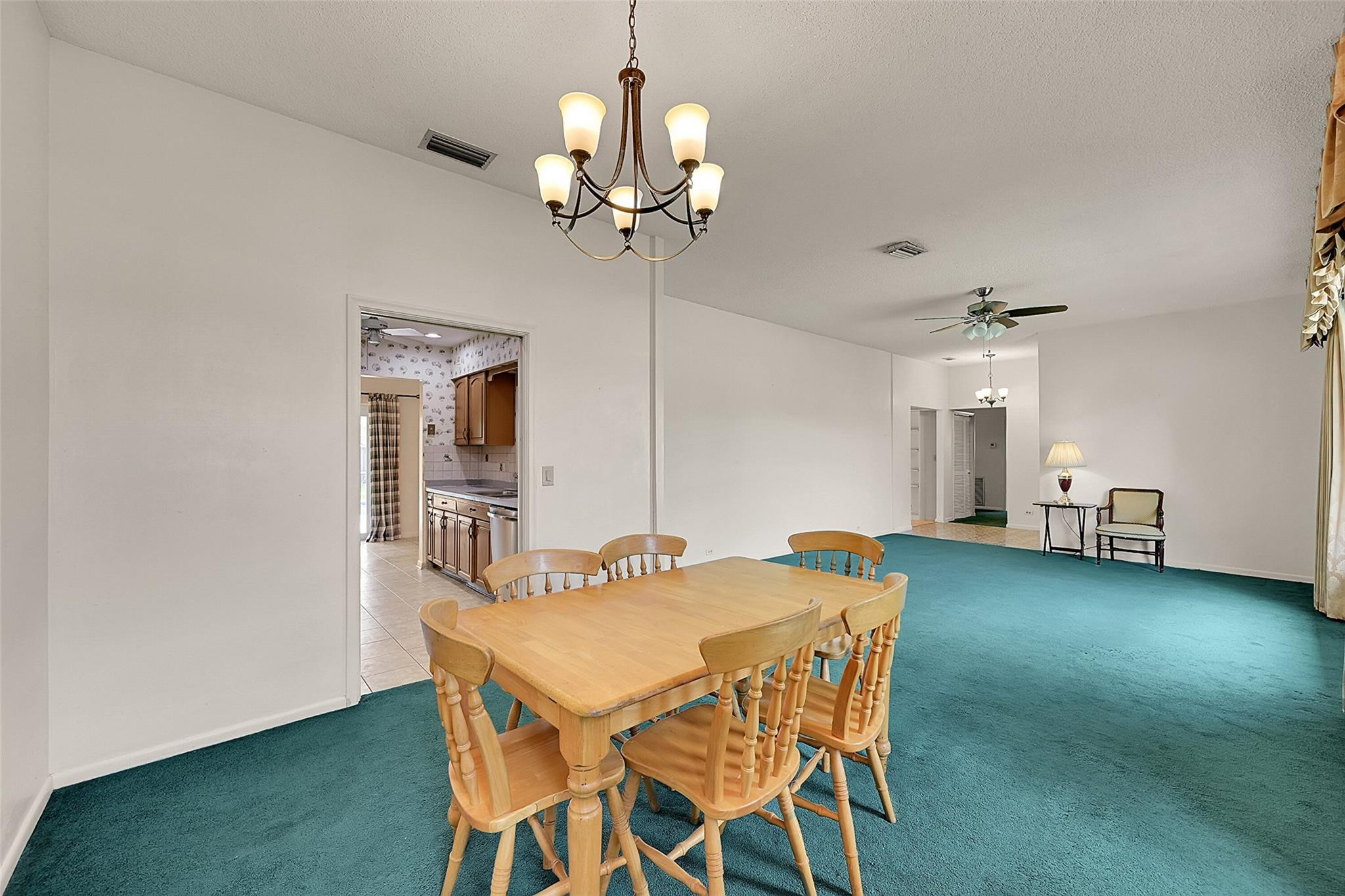 Plantations Secluded Gard - Residential