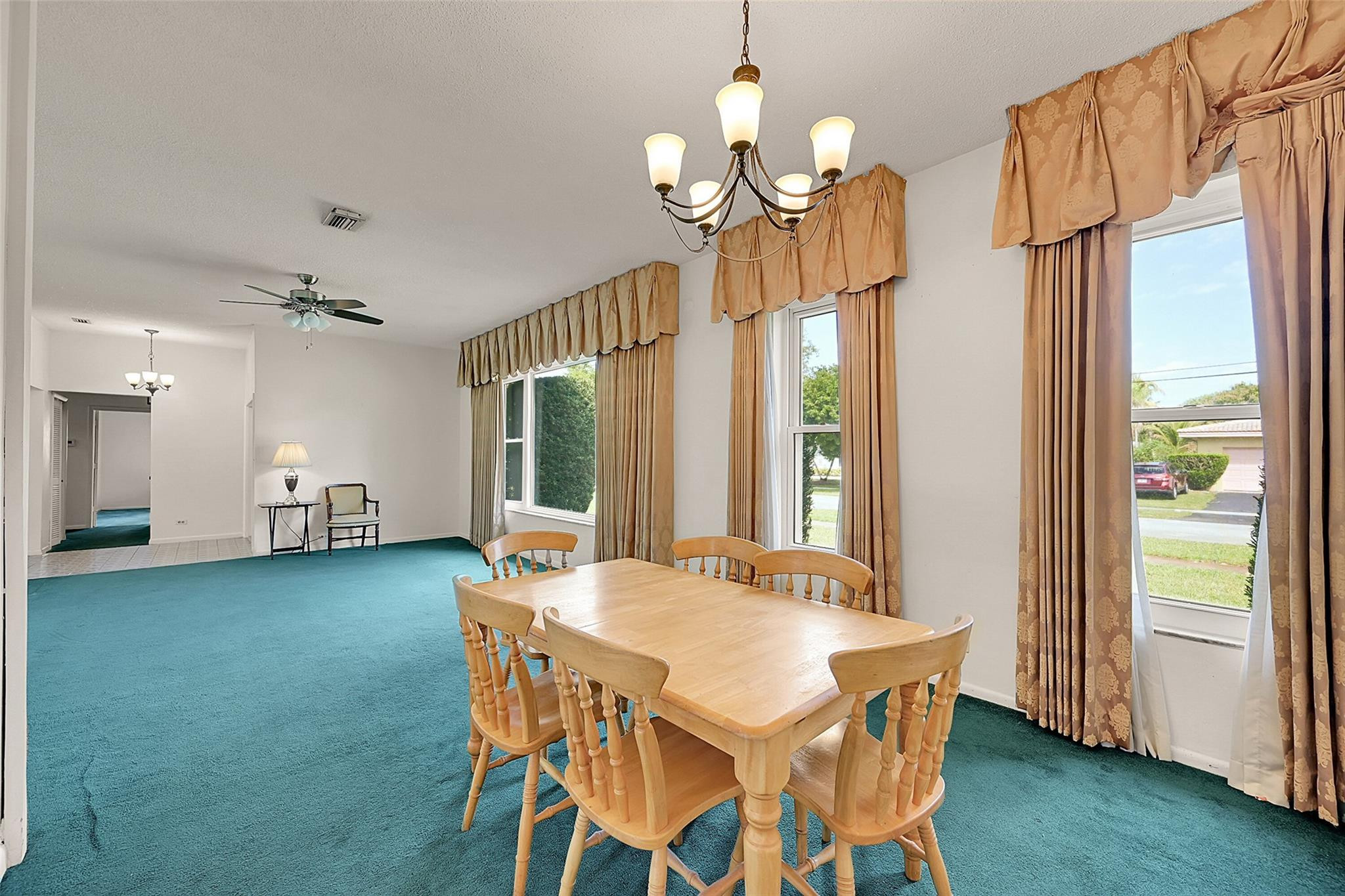 Plantations Secluded Gard - Residential