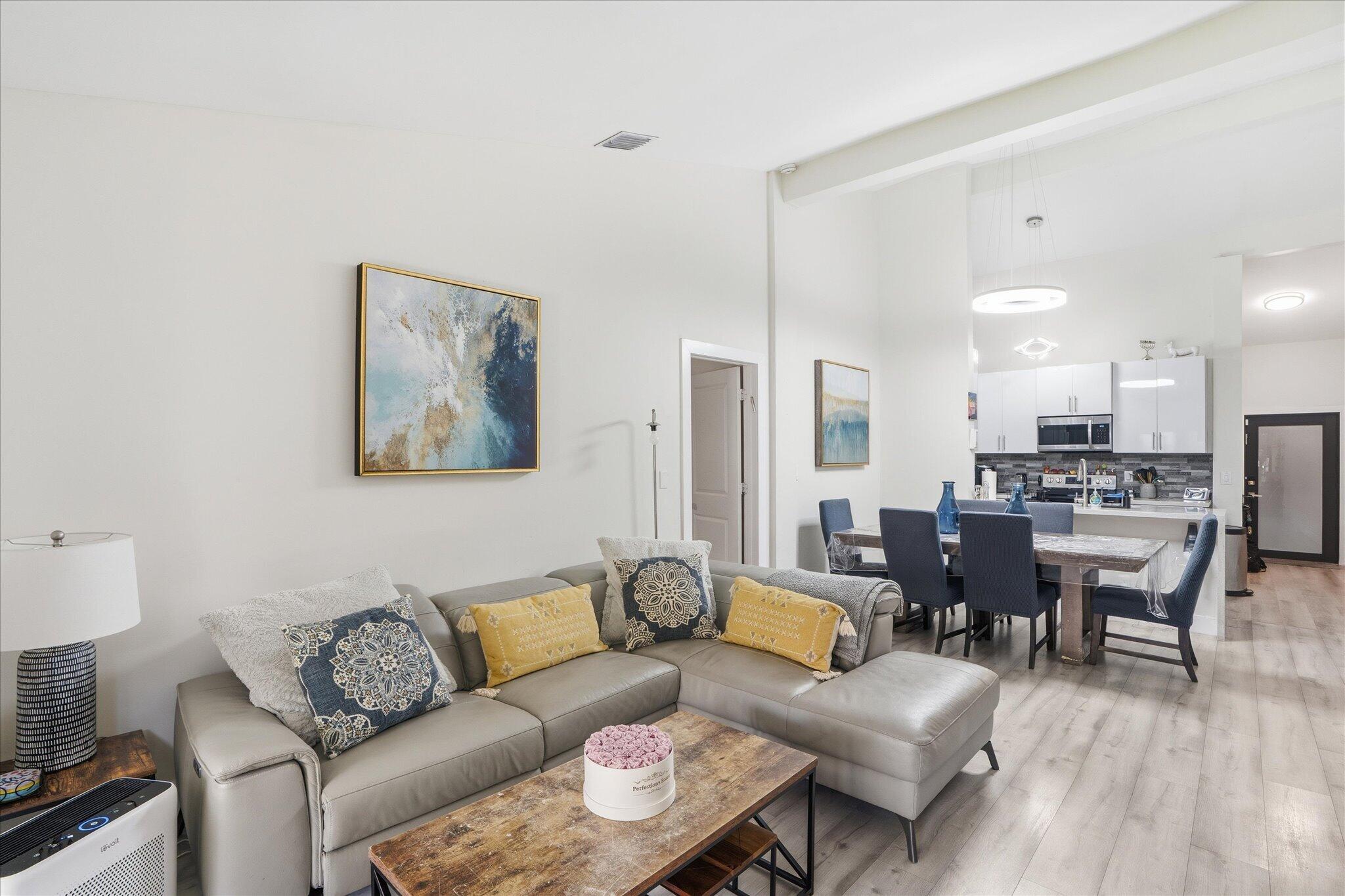 TAMERLANE - Residential