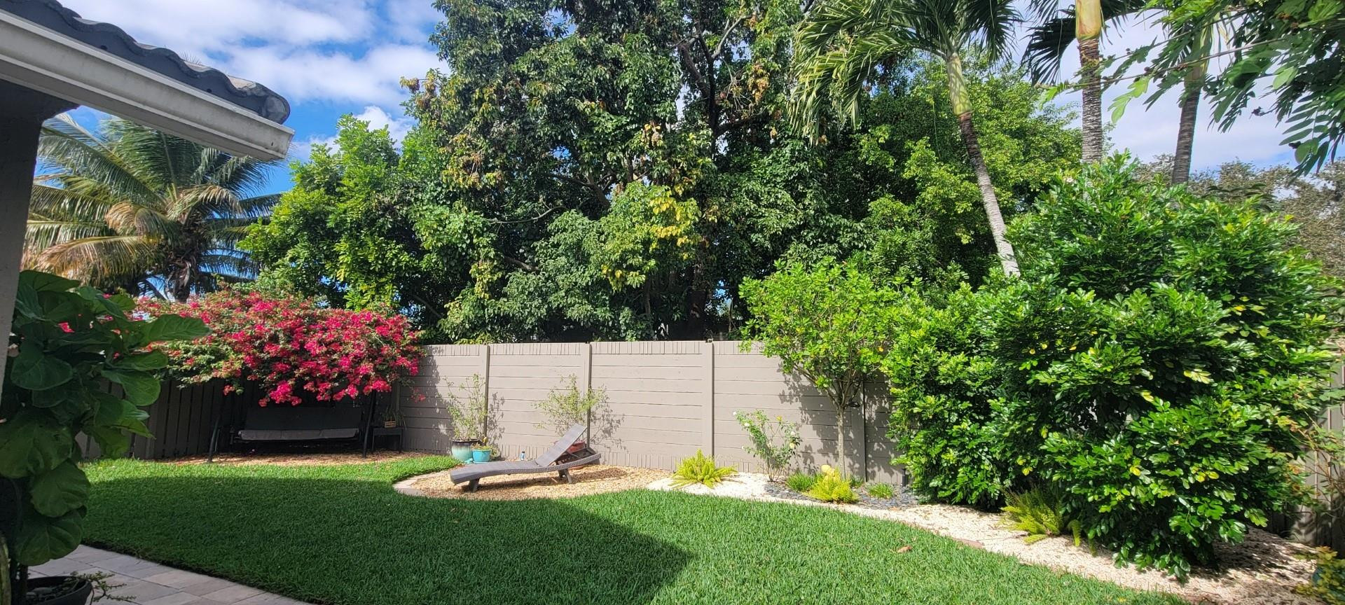 Arboretum 148-22 B - Residential