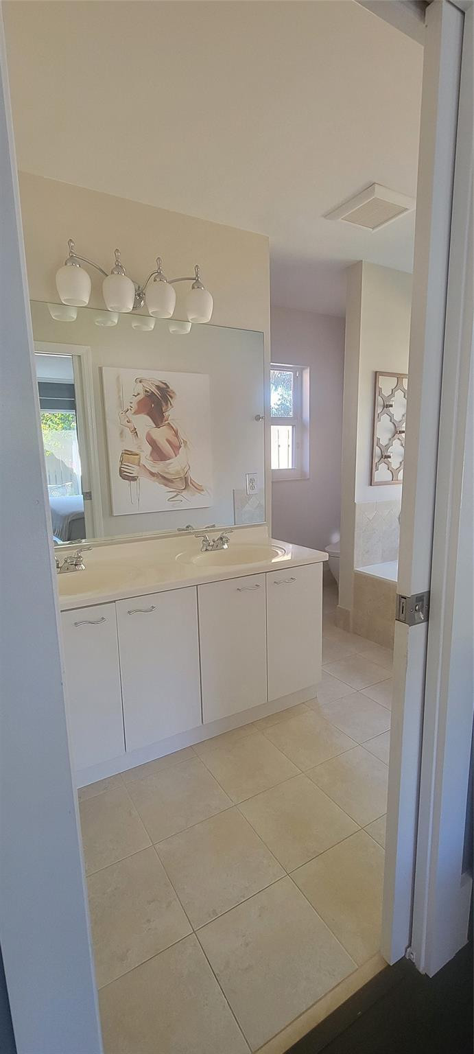 Arboretum 148-22 B - Residential