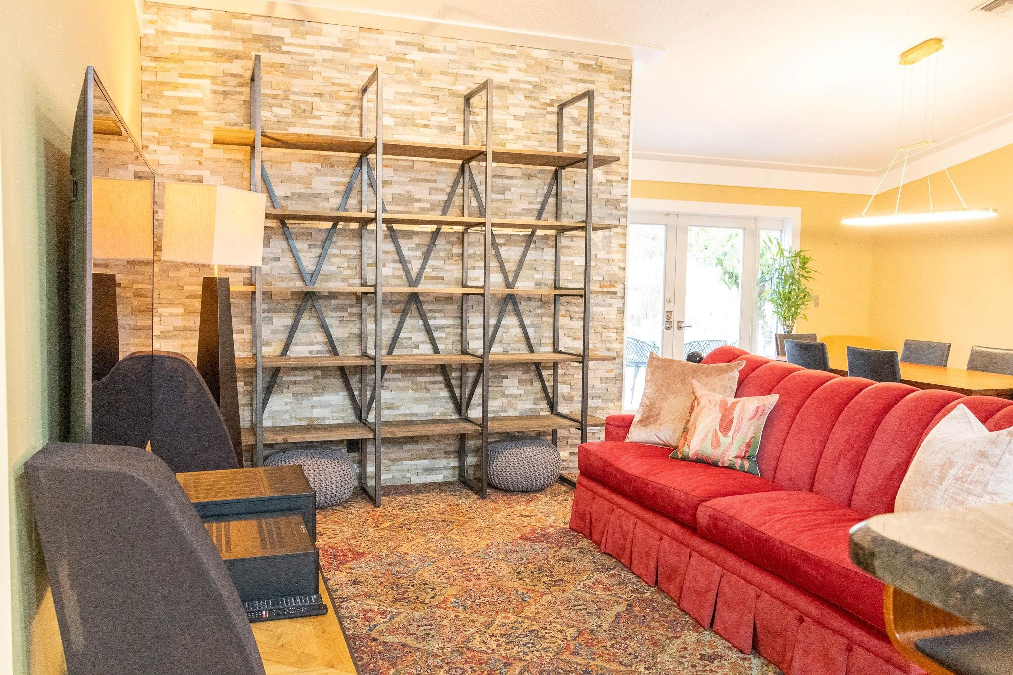 Arboretum 148-22 B - Residential