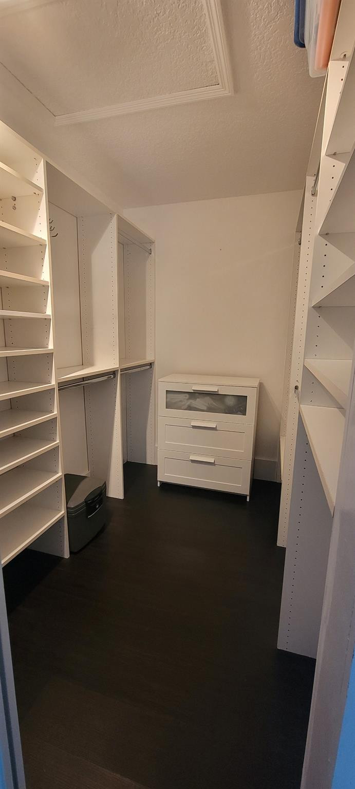 Arboretum 148-22 B - Residential