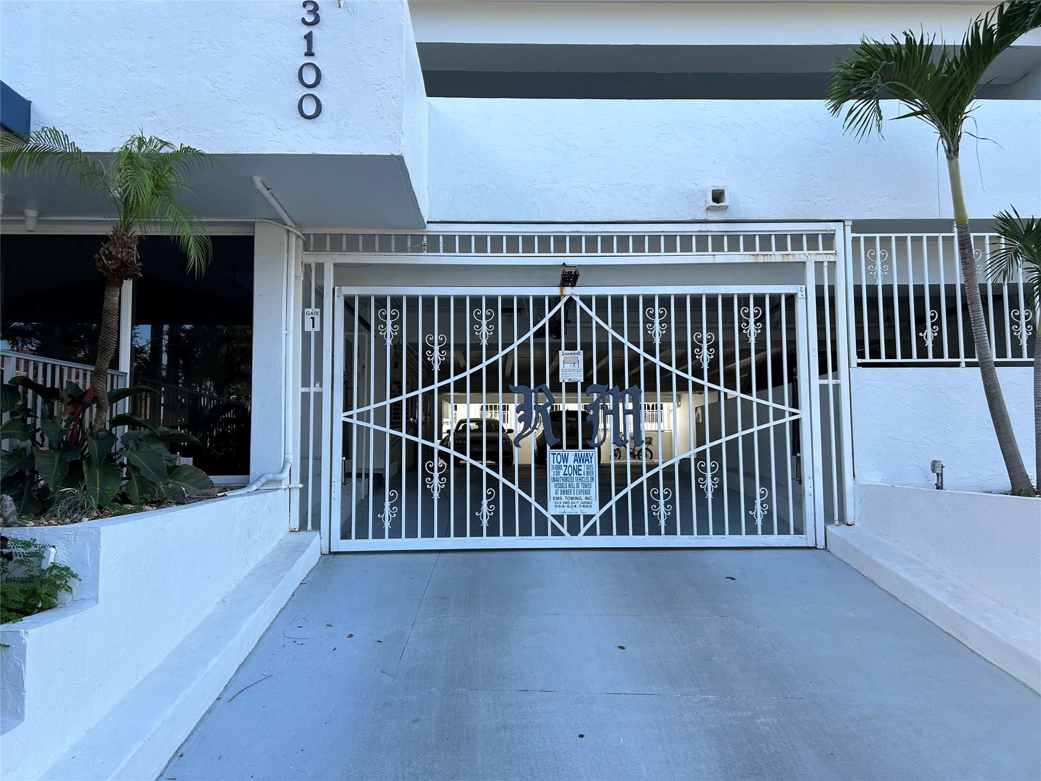 3100 NE 49th St 610