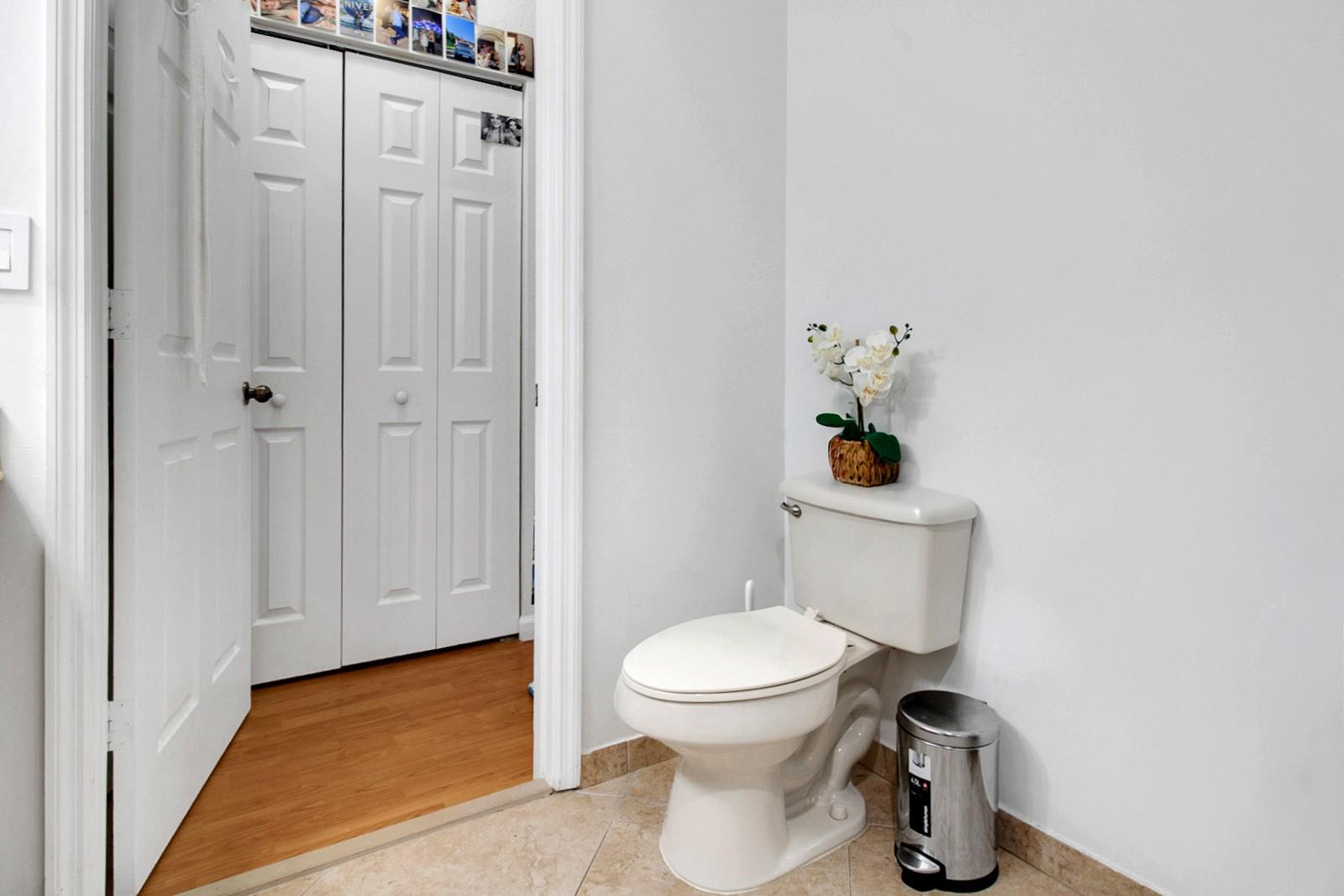 MADISON LAKES - Residential Lease