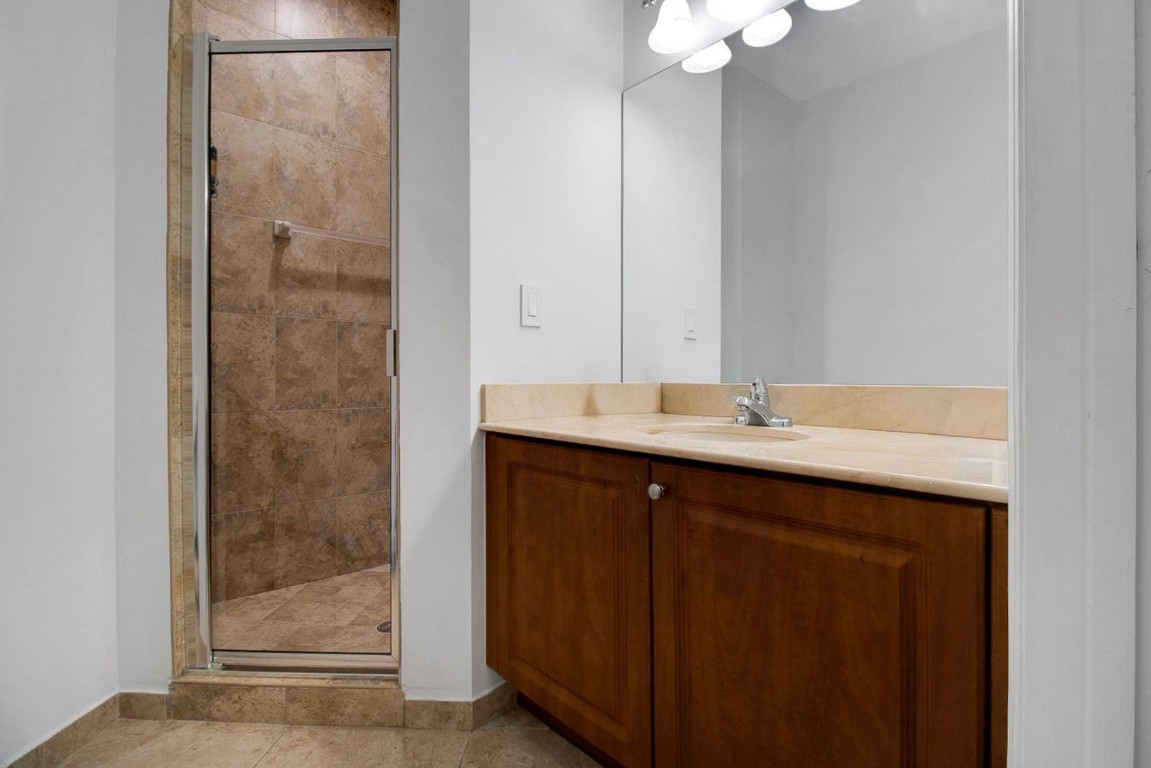 MADISON LAKES - Residential Lease