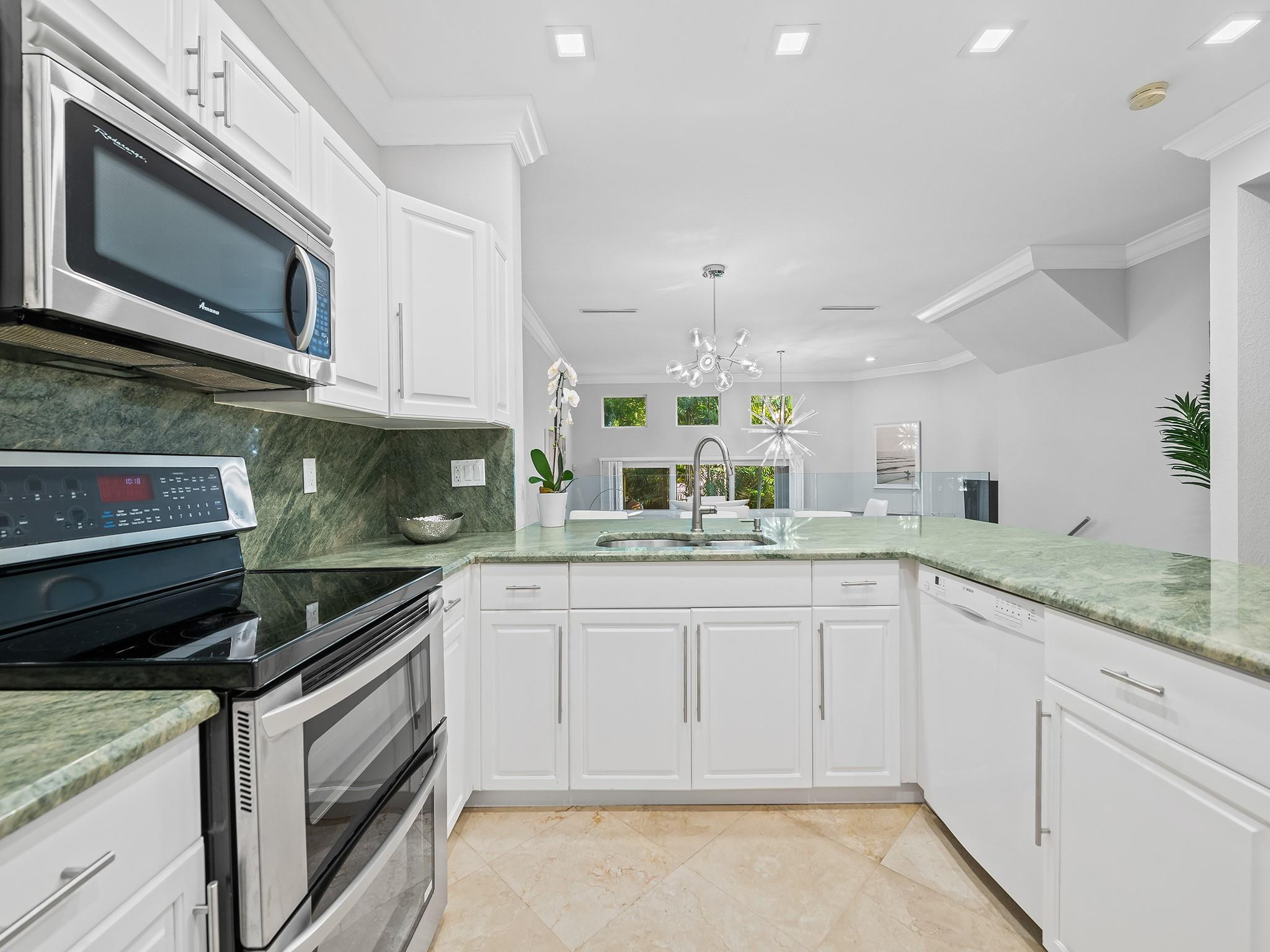 VILLAS LAS OLAS - Residential