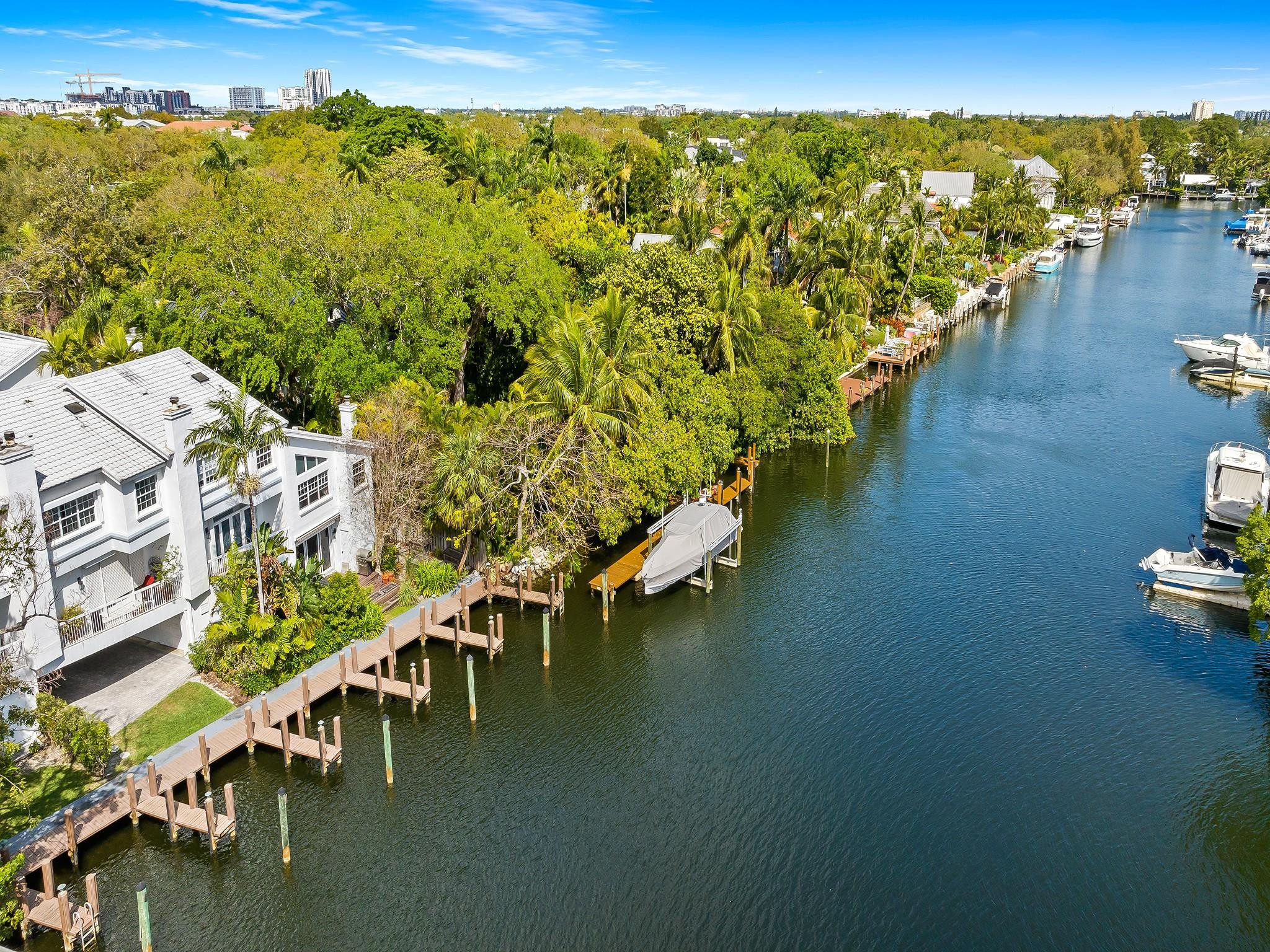 VILLAS LAS OLAS - Residential