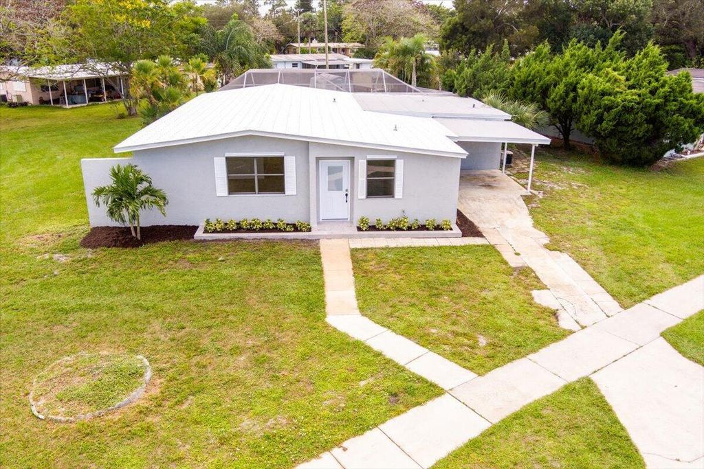 Photo of 194 SE Serenata Court, Port St Lucie, FL 34983 (MLS # R10931232)