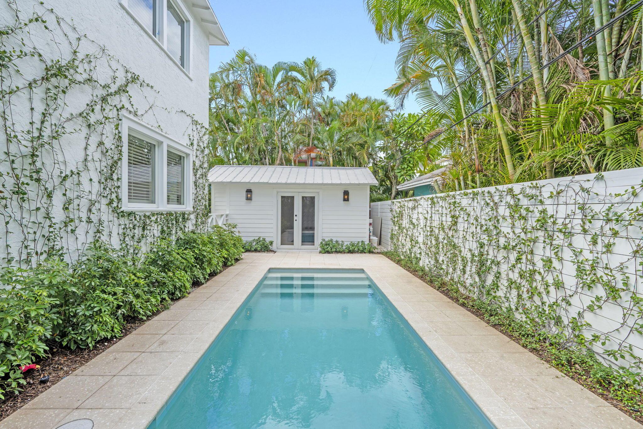 CARLBERG COURT IN - Residential