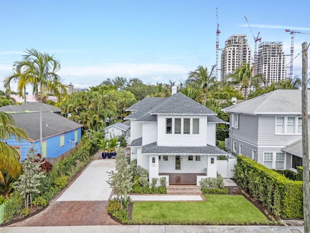 Photo of 313 Vallette Way, West Palm Beach, FL 33401 (MLS # R11143321)