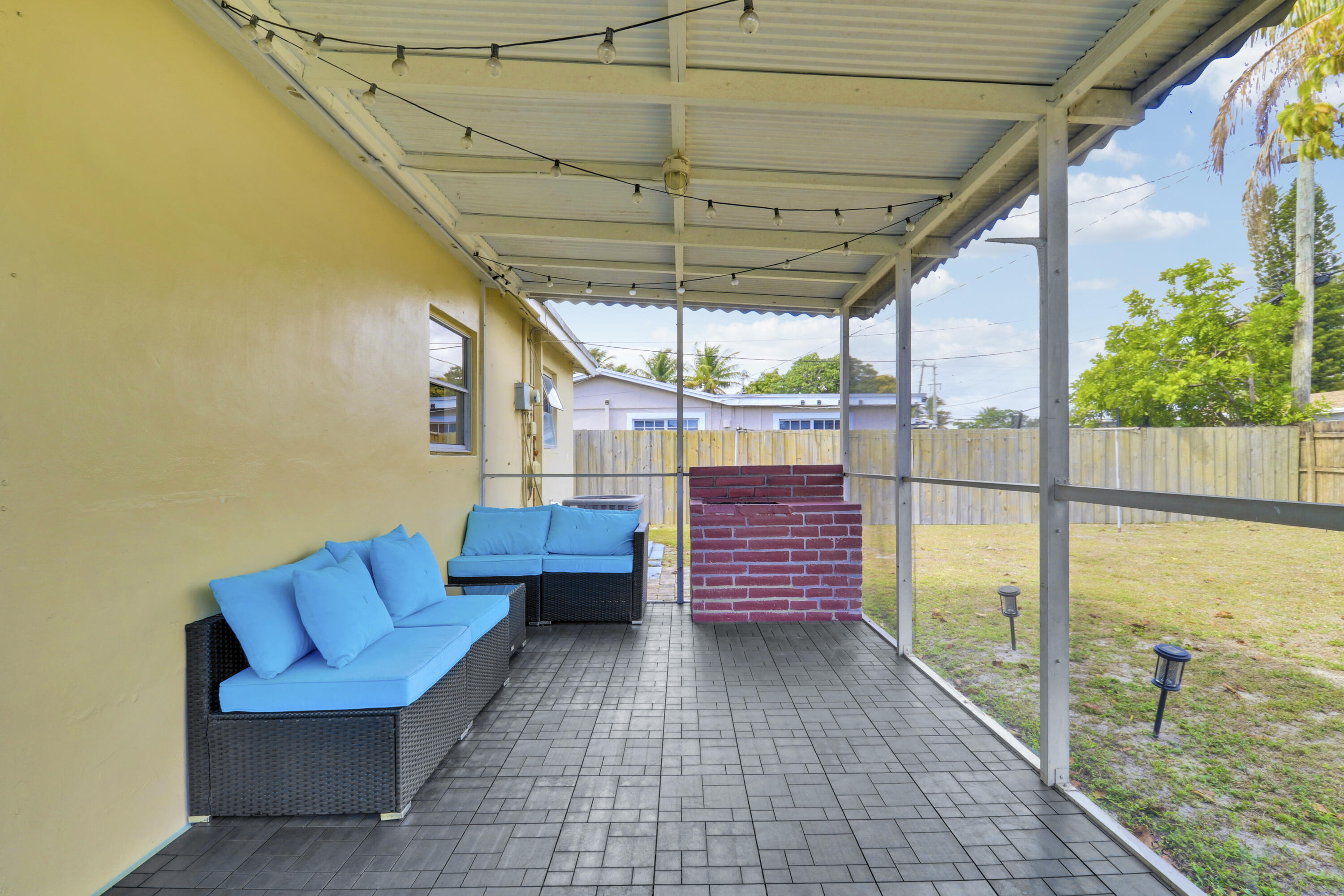 BONNIE LOCH - Residential