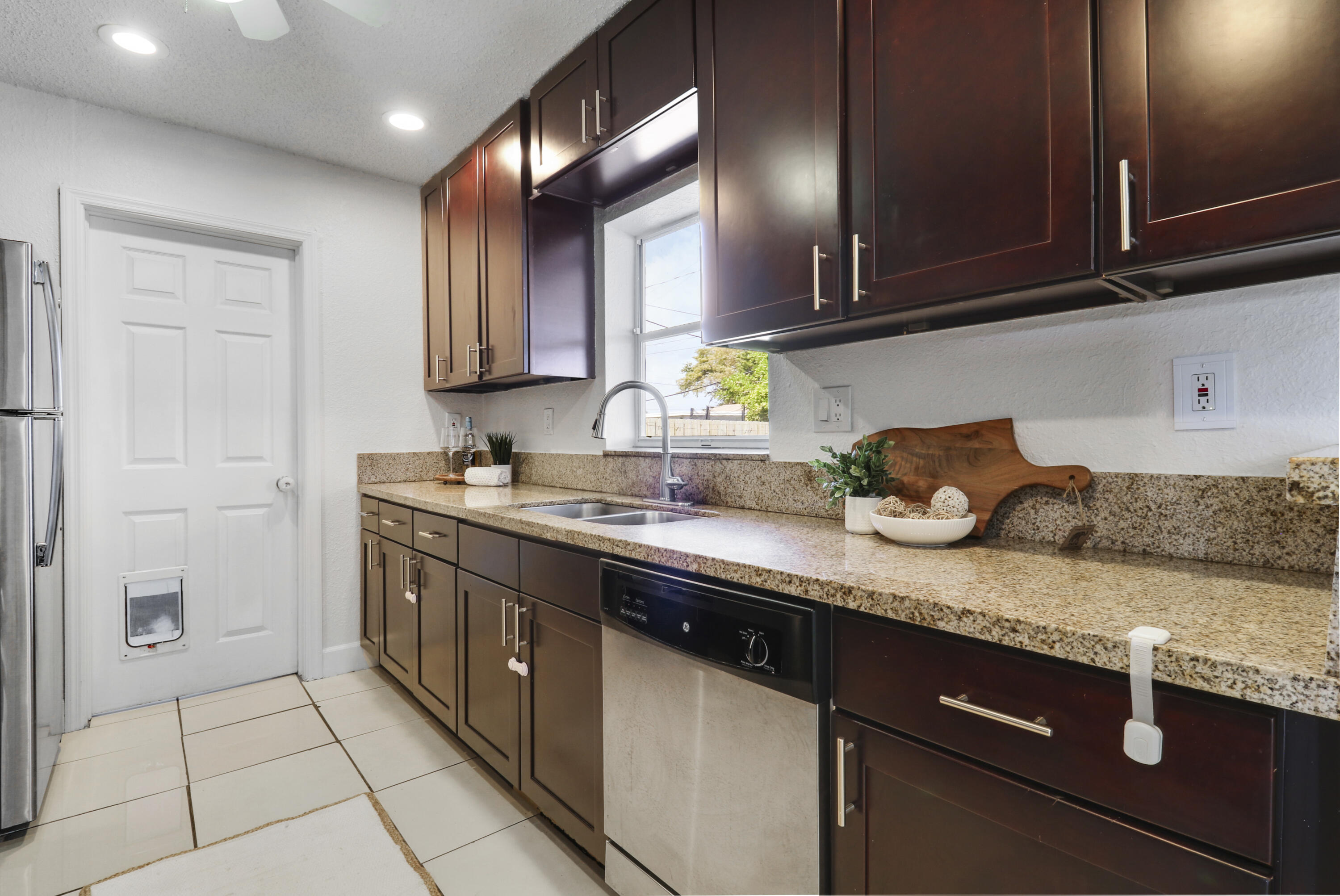 BONNIE LOCH - Residential